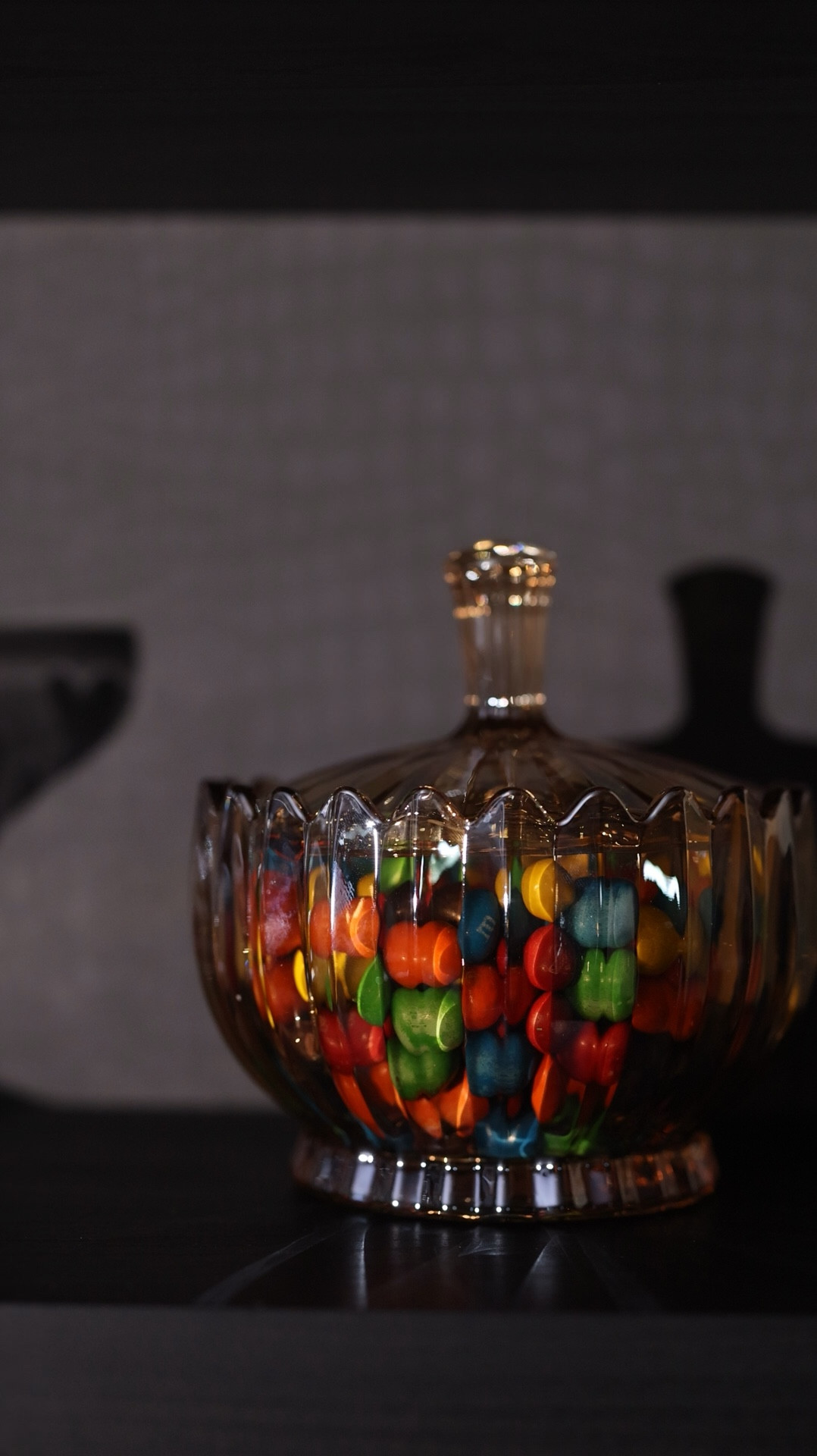 $20 amber candy jar from Amazon 🍬 

#LTKVideo #LTKHome #LTKFindsUnder50