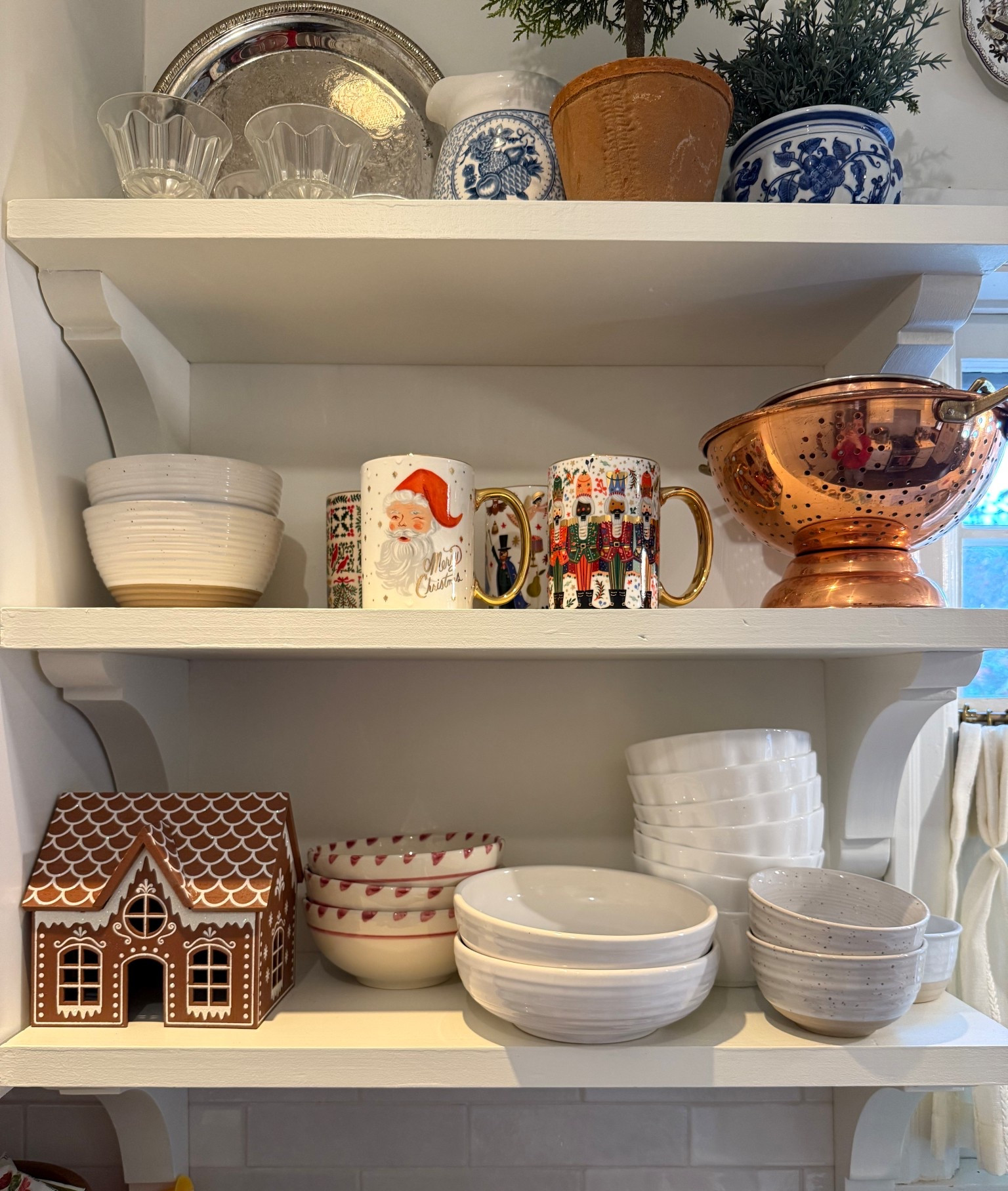 Starting to bring out the decor in here too. I absolutely love my holiday mugs! I love rifle for the holidays, timeless vibes!

#LTKHoliday