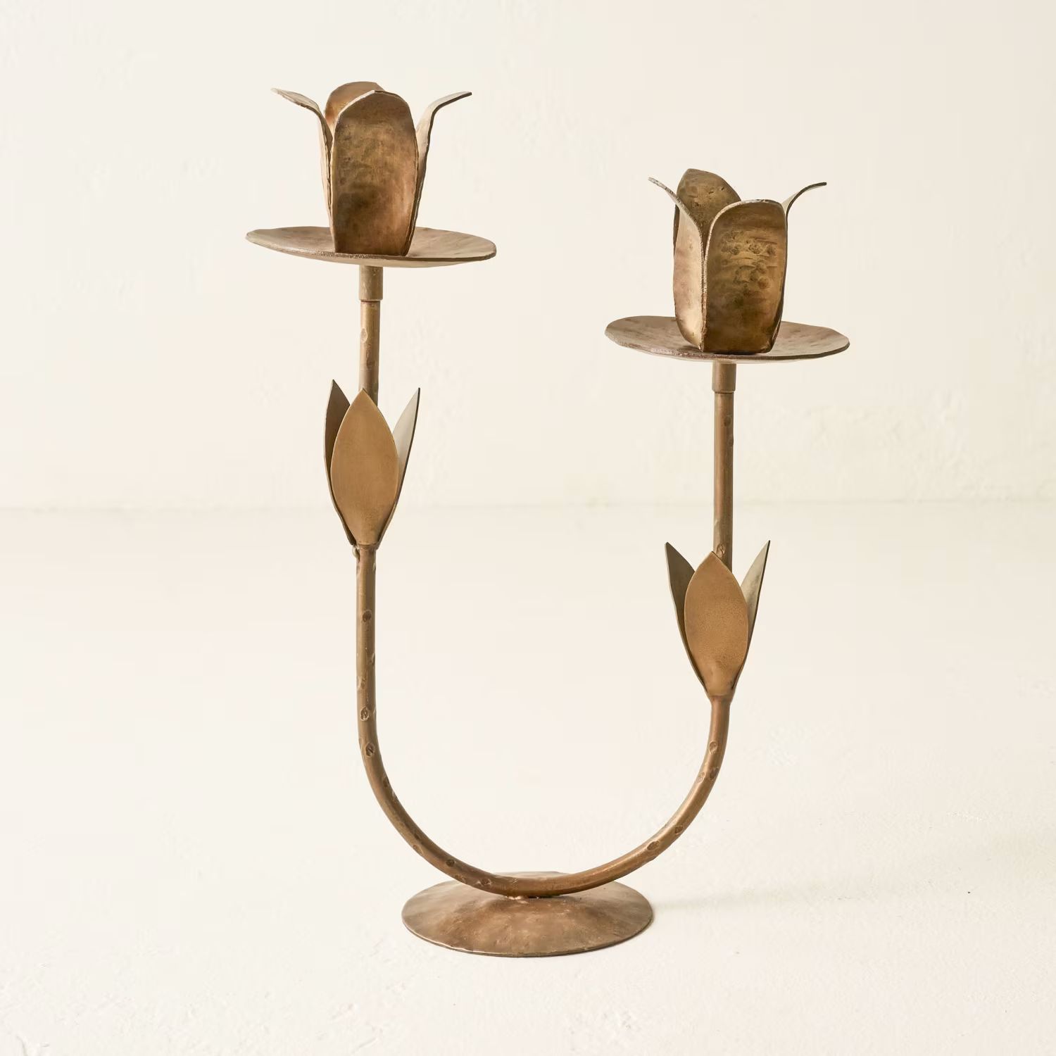 Forged Tulip Taper Holder | Magnolia