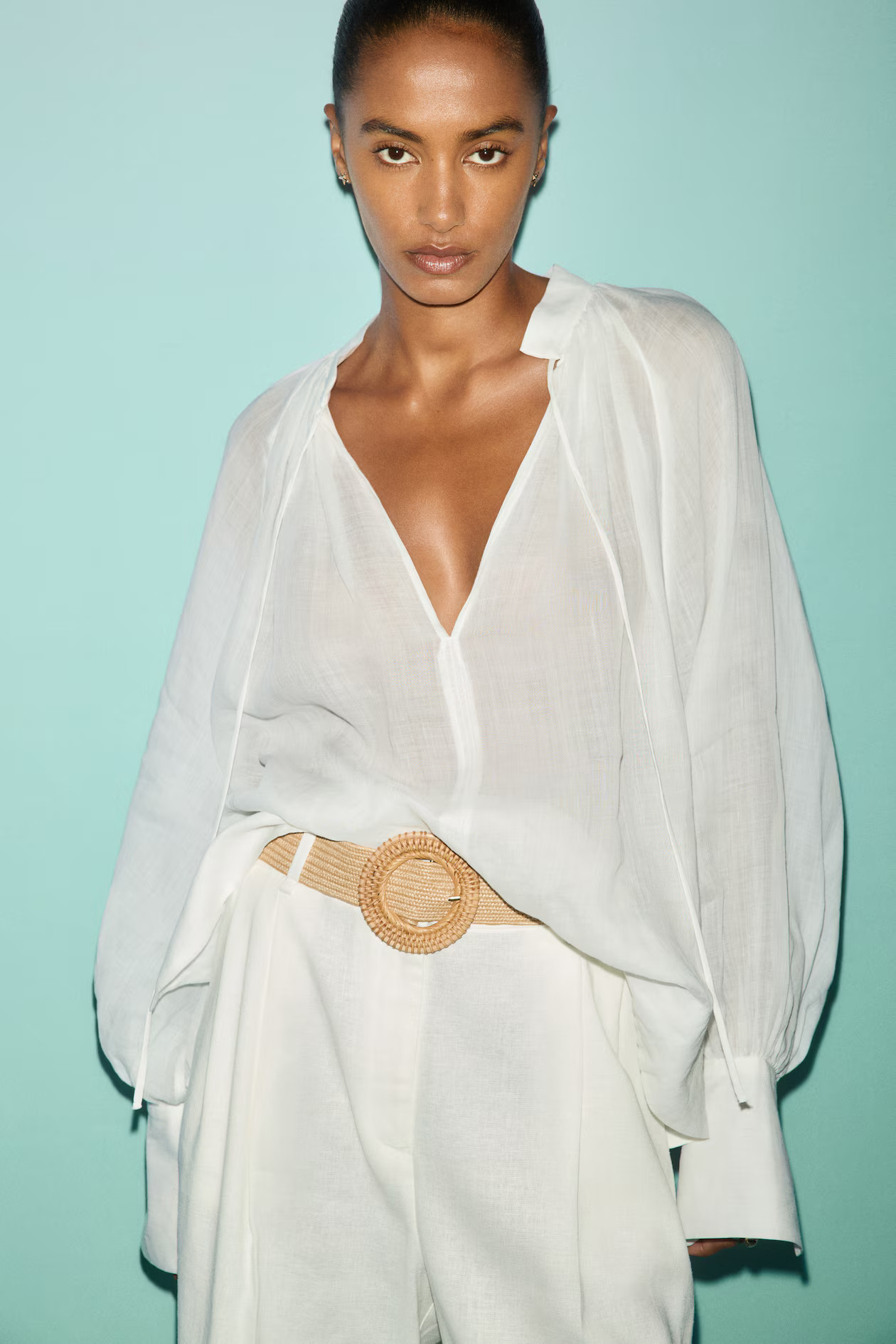 Linen-Blend Shorts with Belt | H&M (US + CA)