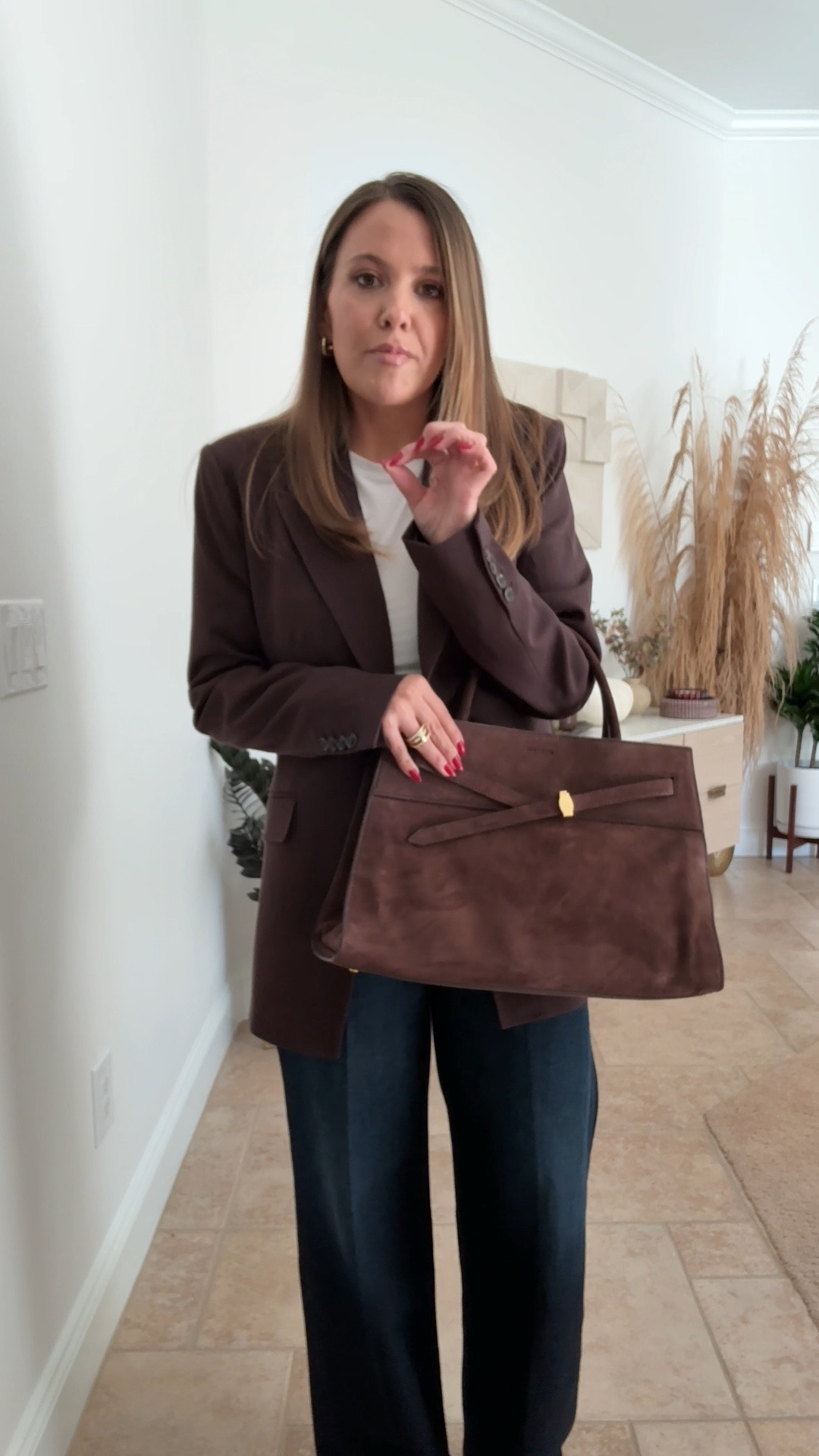 outfit of the day! size medium in blazer, belt and tee. 28 in the jeans  