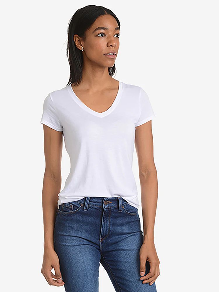 Fitted V-Neck Marcy | Mott & Bow