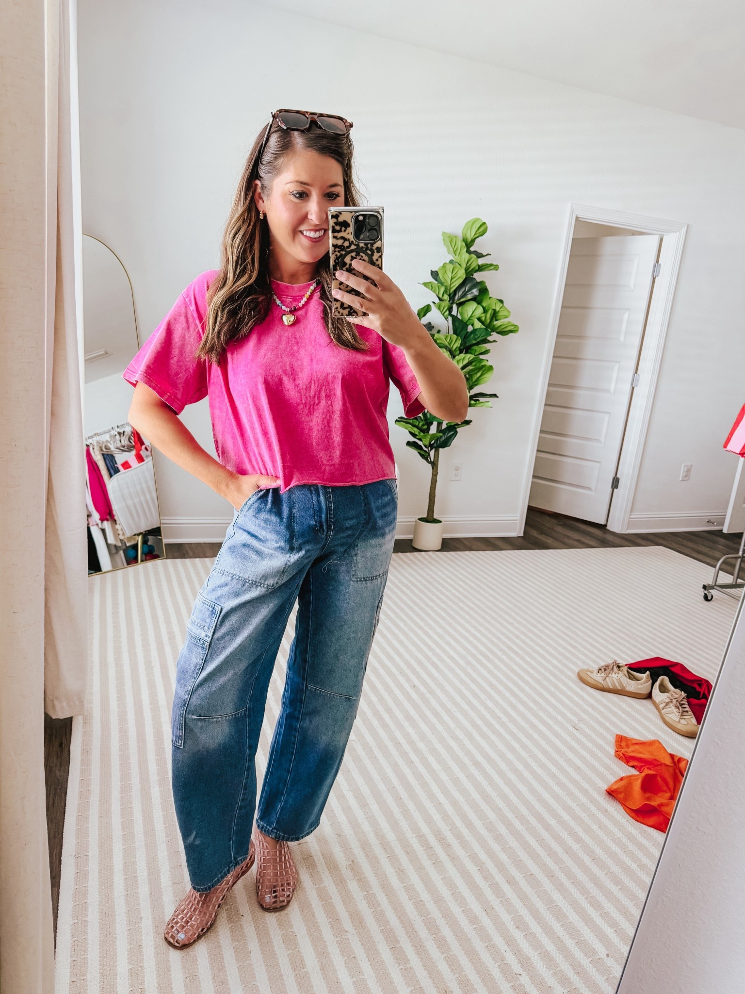 Comfy ootd, spring outfit 

Wearing large in top and 6 in jeans 

#LTKootd