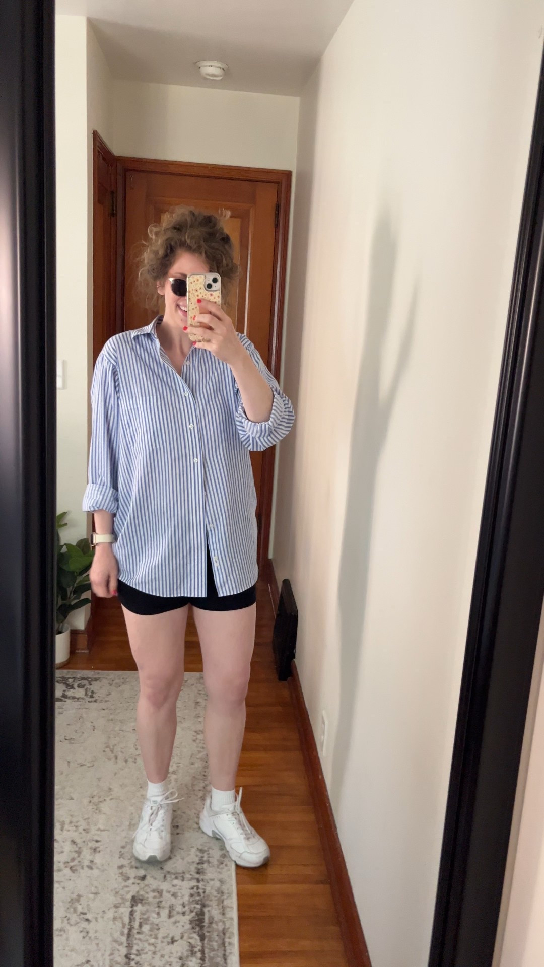 Classic cozy mom fit 🥰 perfectly cool for the summer days too! 