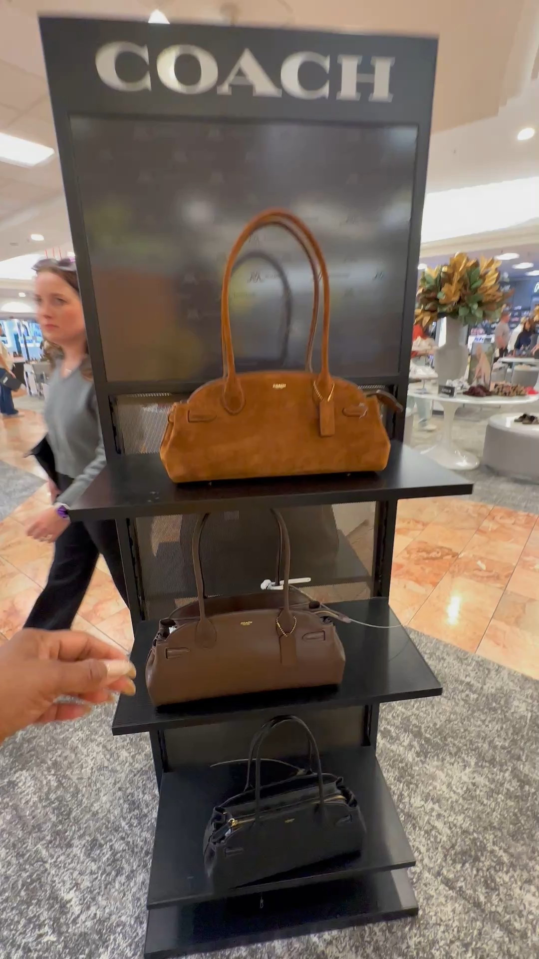 Coach bags at Macy’s 

#LTKHoliday #LTKItBag #LTKGiftGuide