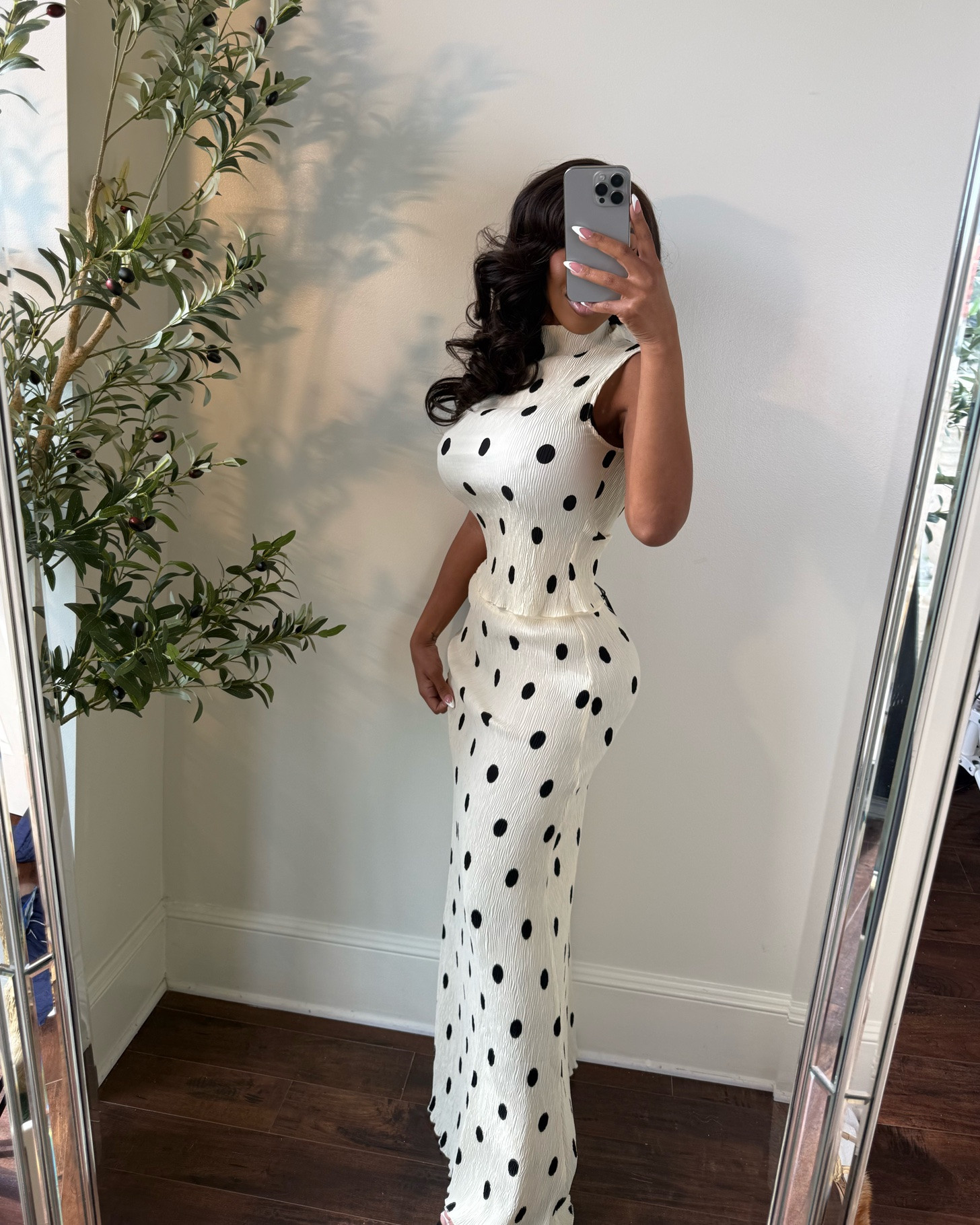 Polka dot season 
#revolve

#LTKootd #LTKOver40 #LTKPetite