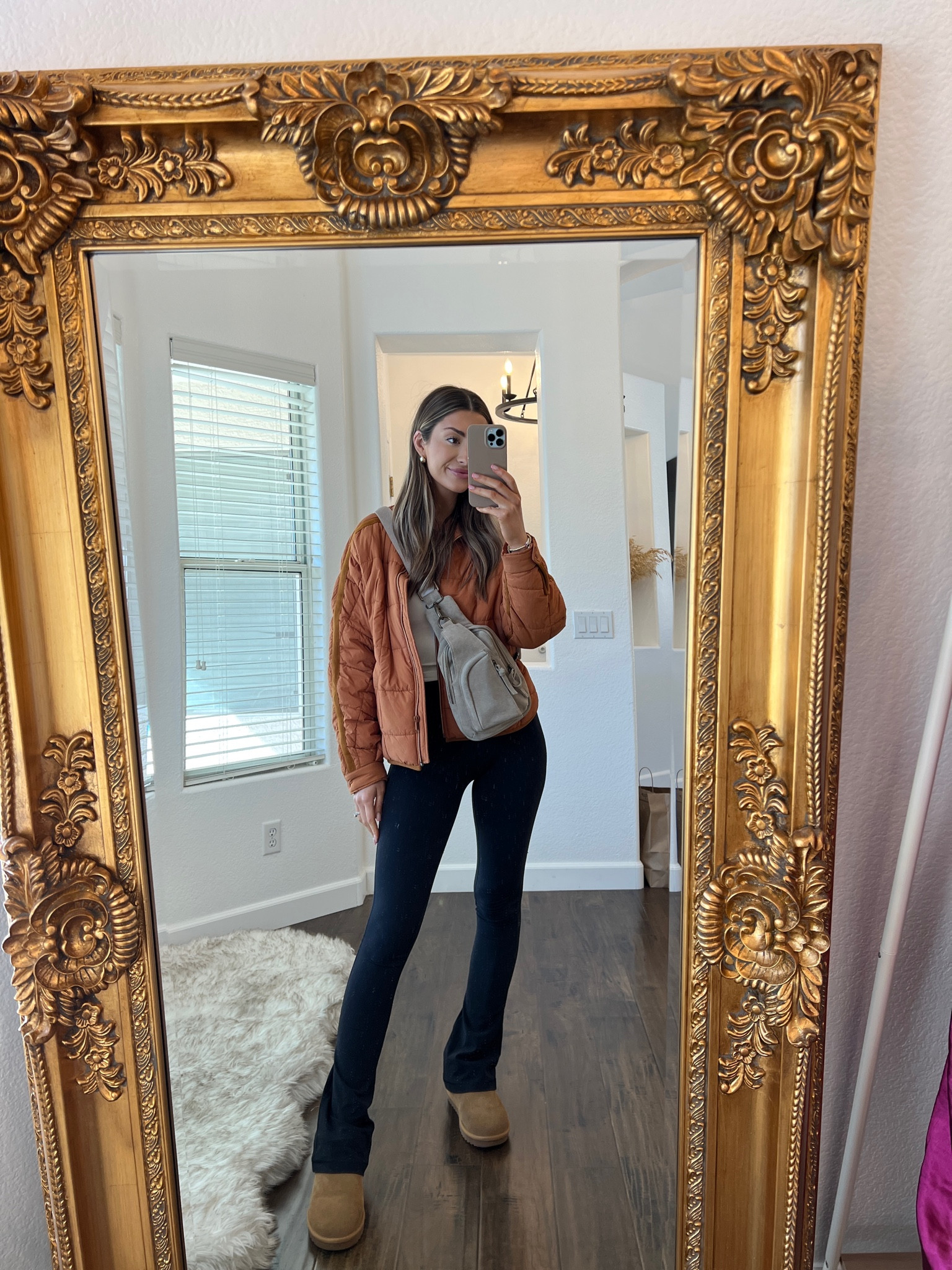 Small in jacket, 2 in top ( linked a similar), 4 in pants! 

#LTKfit