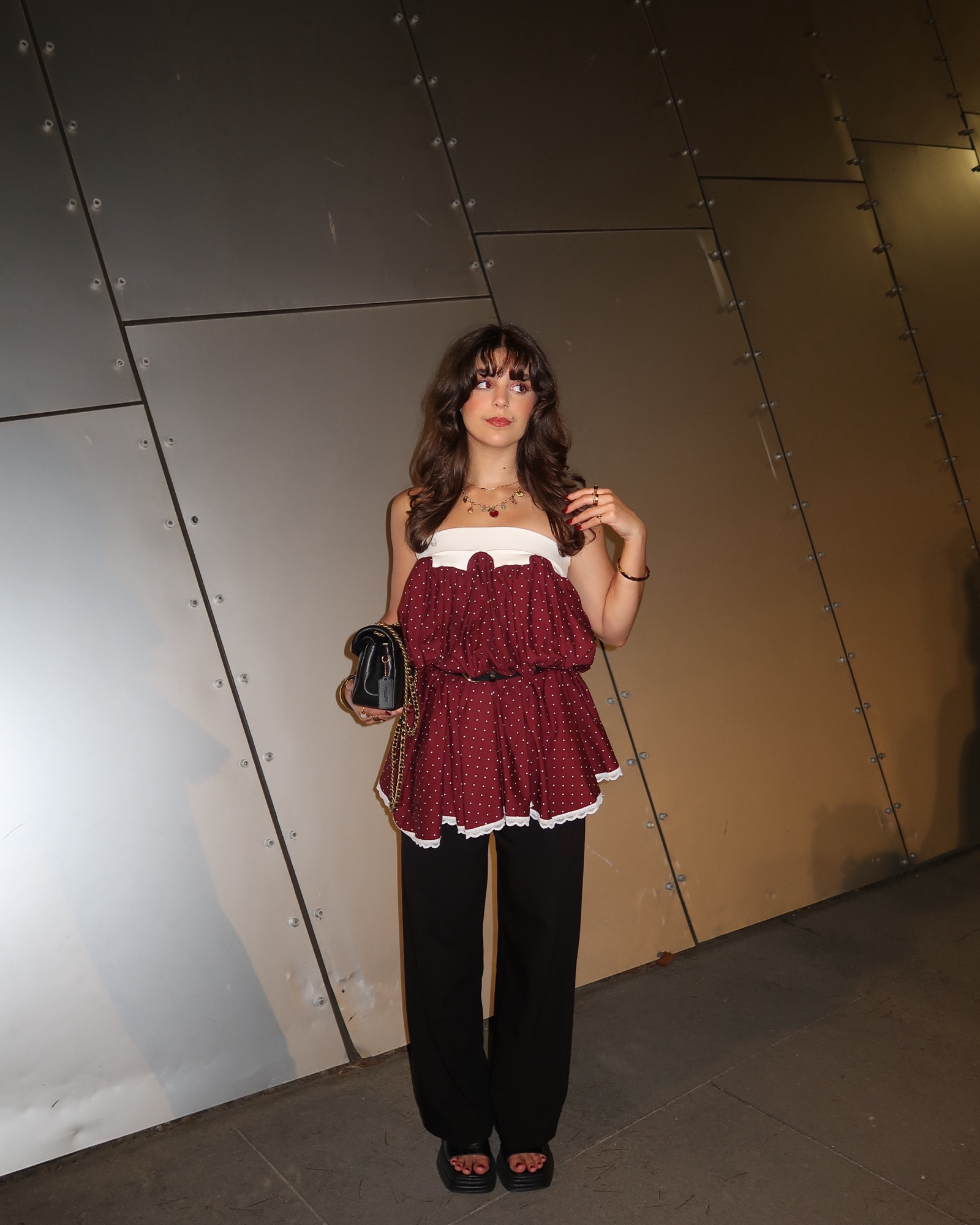 Sometimes you’ve gotta wear a skirt as a top and call it fashion 🩷

Skirt is Mode Mischief, shoes are Scarlett & Sam and the rest is linked

#LTKaustralia #LTKFashionMonth