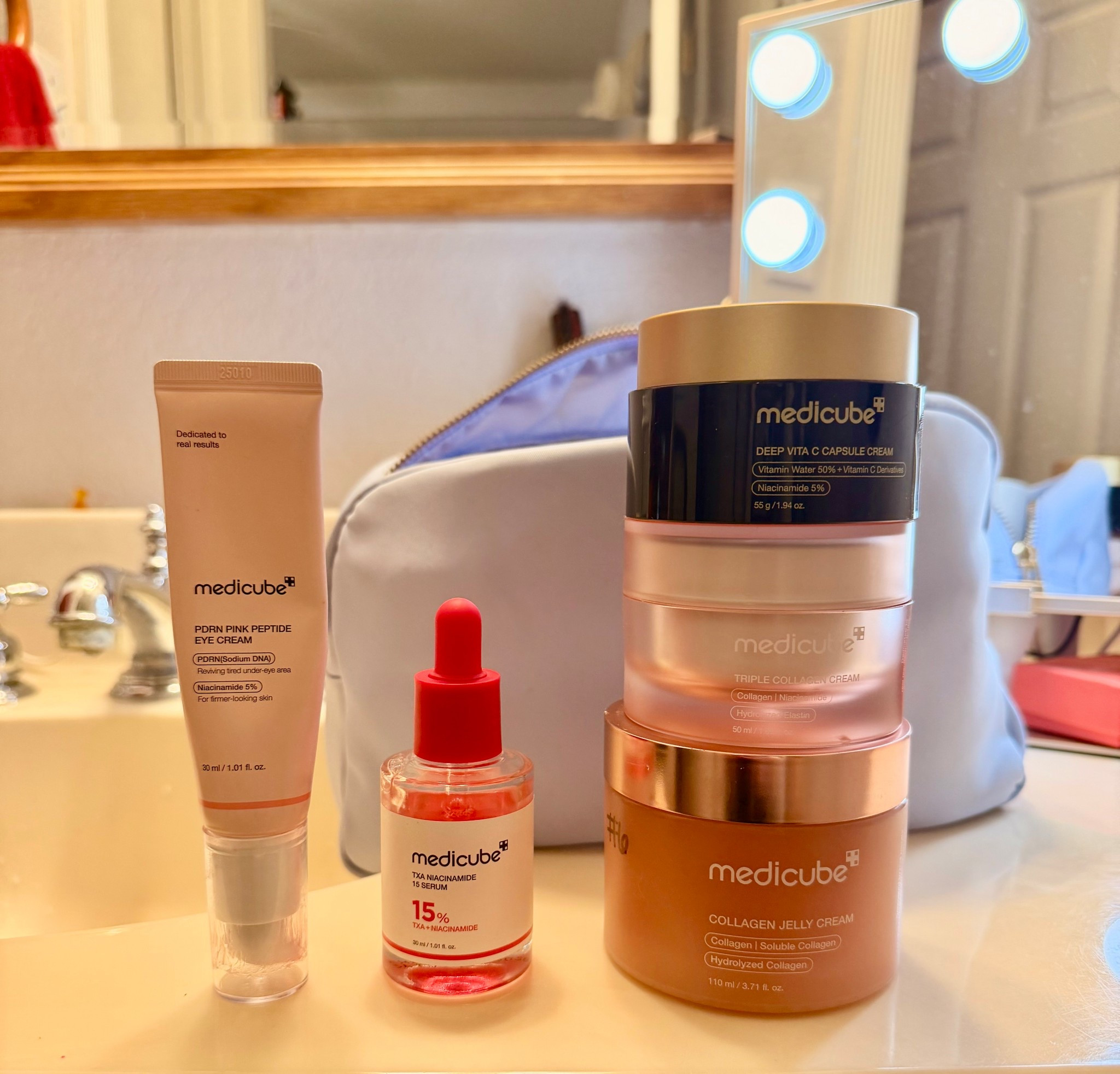 Morning routine 🧖🏻‍♀️ Eye Cream > Serum > Concoction of stacked after serum dries 👌🏽👏🏽

#LTKBeauty #LTKmorningroutine #LTKselfcare