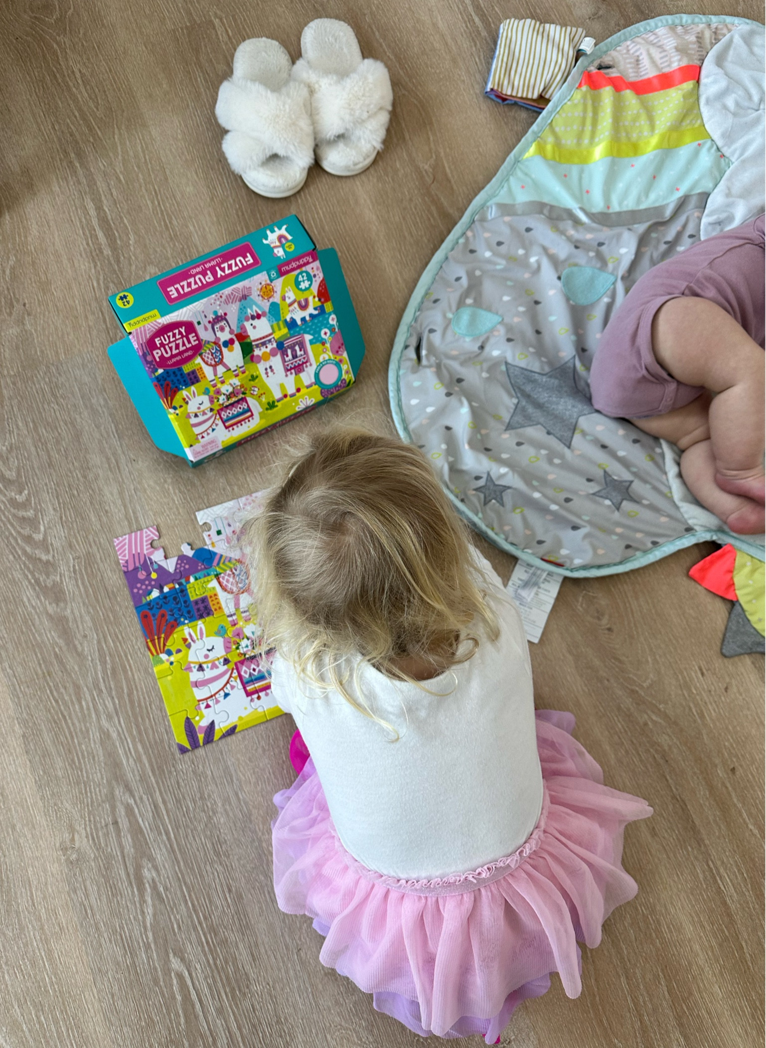  Fuzzy Llama Puzzle, 42 Chunky Pieces, Puzzle Features Bright, Colorful and Whimsical Llamas with Soft Embellishments Throughout – Fun Sensory Puzzle

#LTKFindsUnder50 #LTKSaleAlert #LTKKids