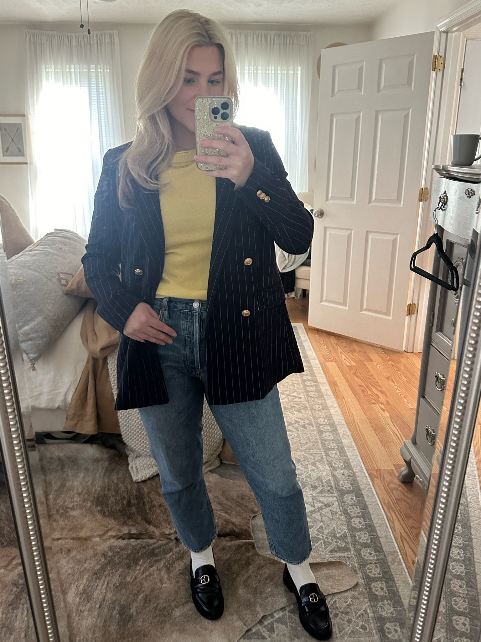 Friday Fashion. Fashion inspo. Outfit inspo. Work wear. Business casual. Blazer and jeans. Personal styling. Spring sweater  

#LTKworkwear