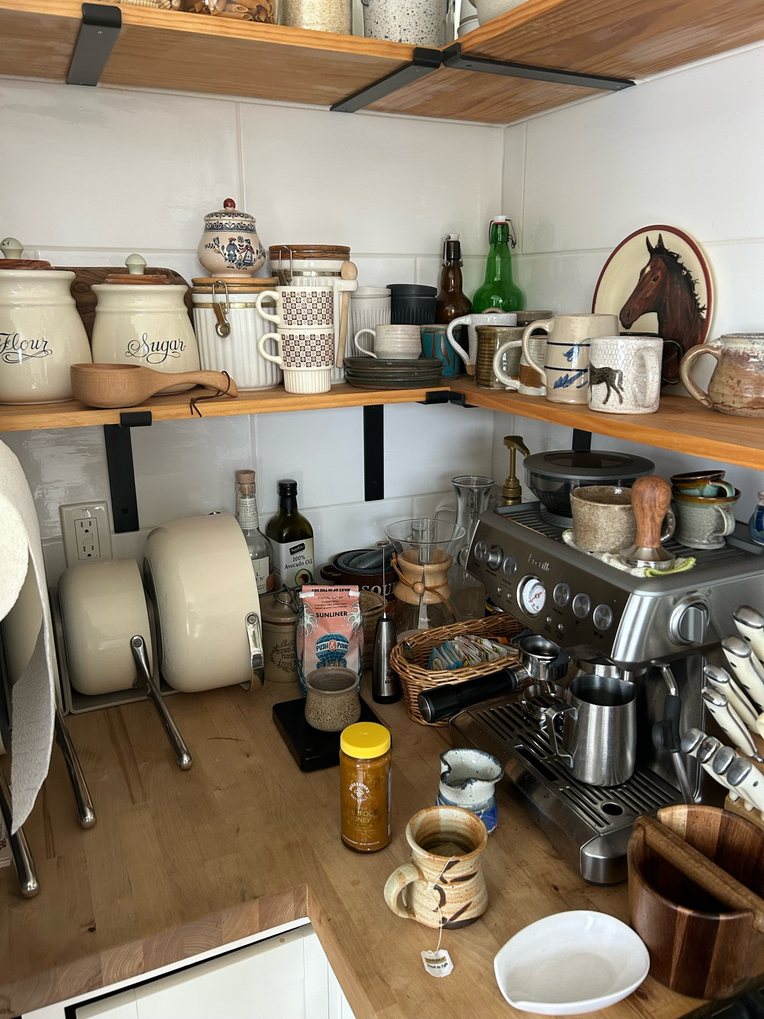 recently received a gifted package from Beekeeper’s Naturals & it has been a lifesaver for sick days 💌🍯 we use their cough sprays & throat soothing lollypops & they are so helpful !! 