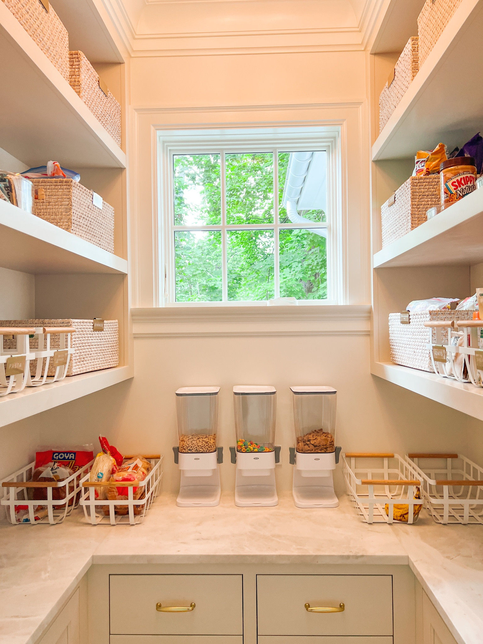 The dream pantry ✨ 

#organizing #pantryinspo

#LTKhome