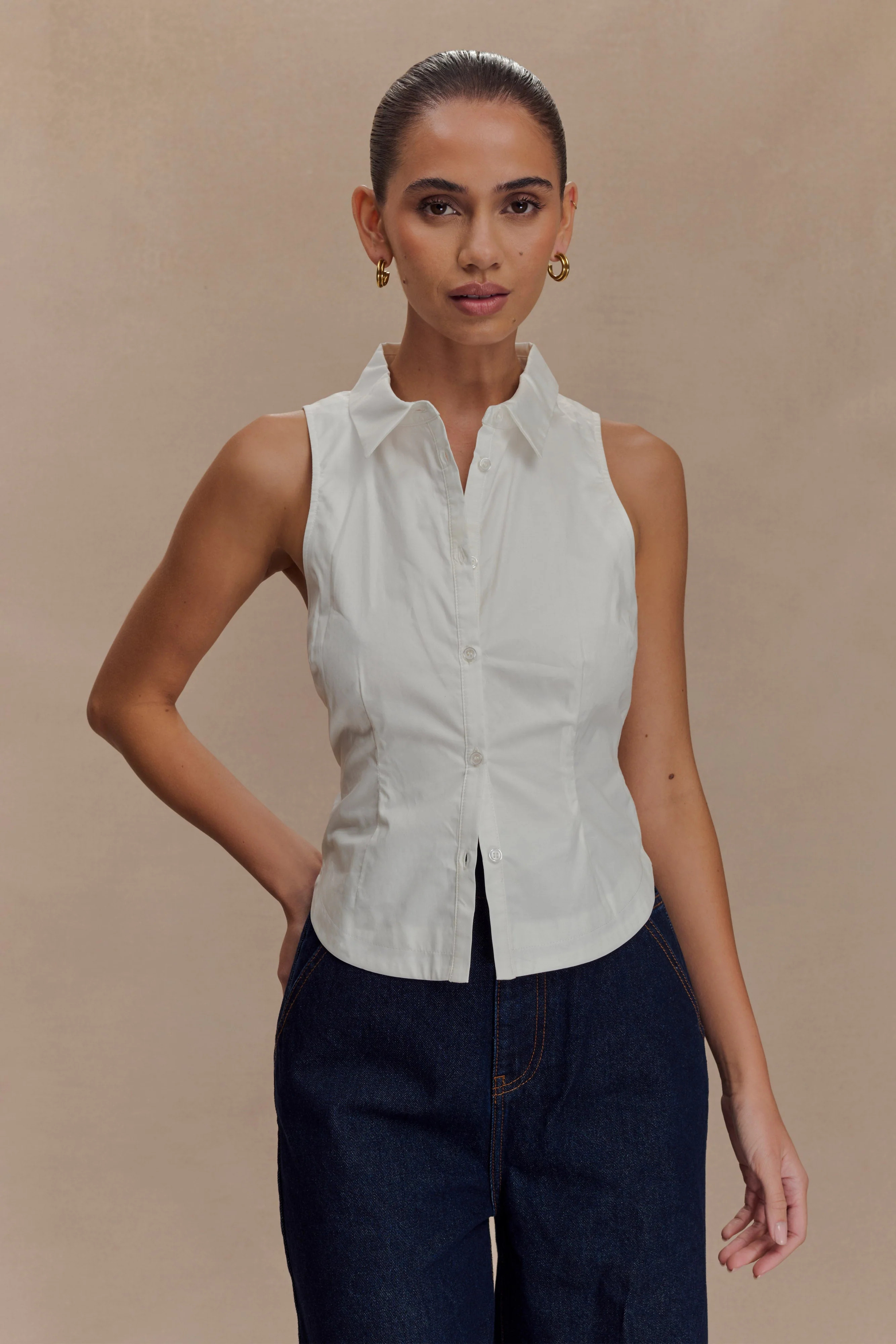 Selene Sleeveless Halter Shirt - White | Meshki (APAC)