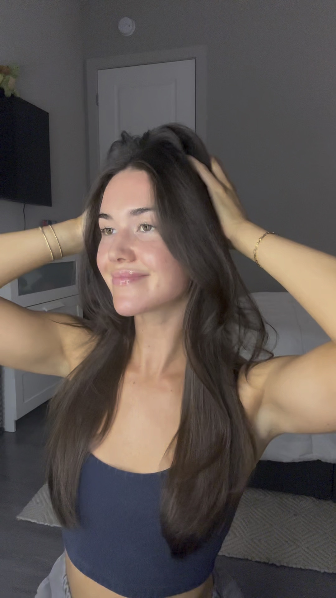 I’m always rushing in the mornings to be on time for work and the #sharkflexstyle gives me a quick blowout! 