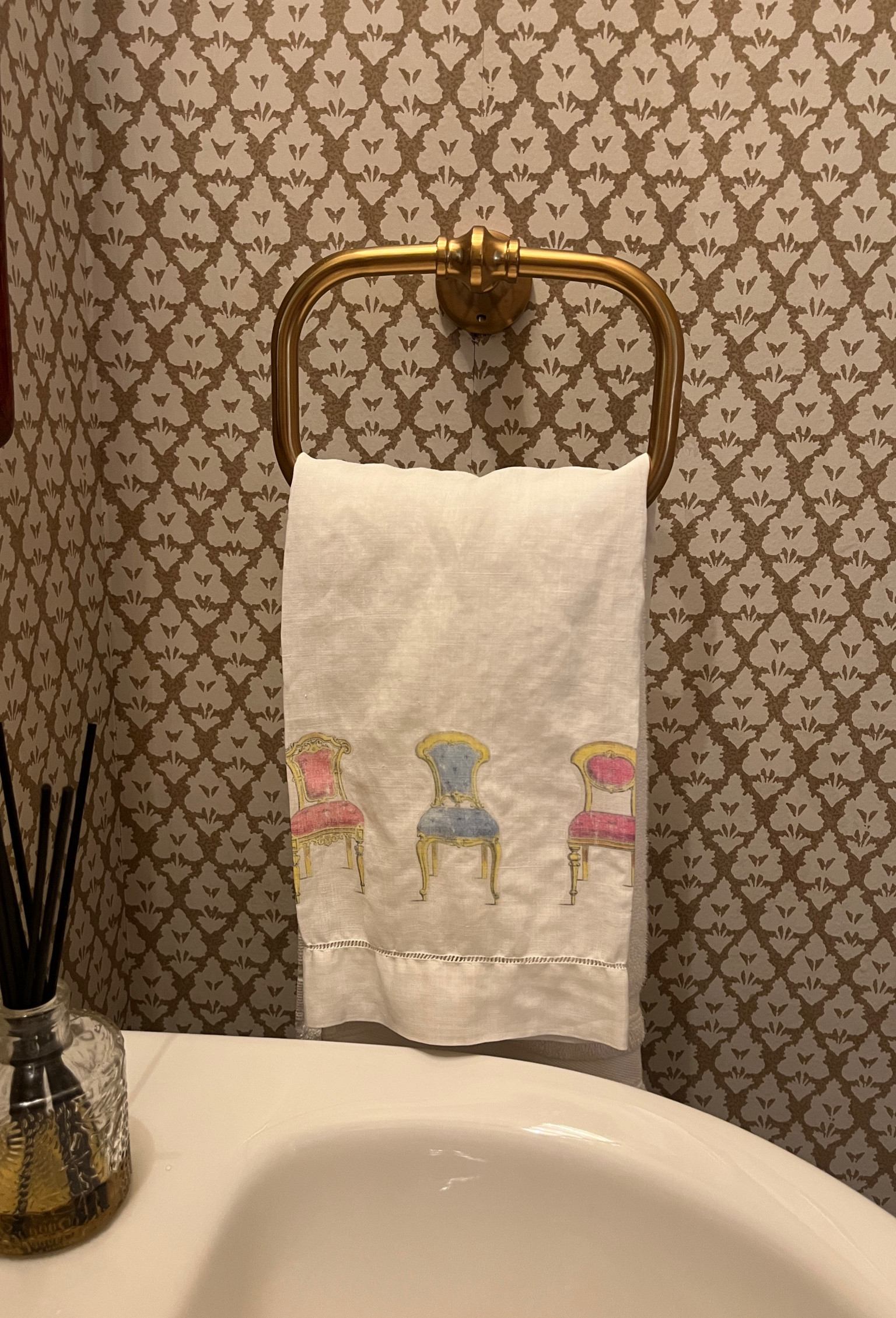 I wanted nicer hardware for my powder room refresh. The color I got matched my existing sink hardware. 

#LTKHome #LTKStyleTip