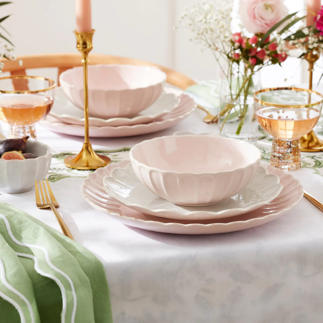 French Perle Scallop Blush 12-Piece Dinnerware Set | Lenox