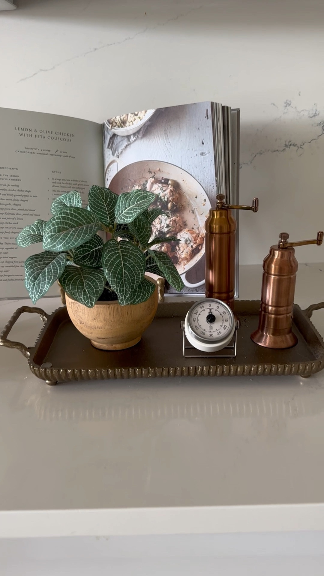 Pretty kitchen vignette with items from Target


#LTKHome #LTKFindsUnder50 #LTKWatchNow