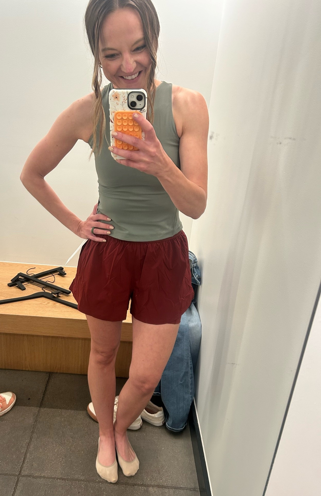 Softest tank ever with built in bra!! Perfect chestnut shorts!!

#LTKfitnessgoals #LTKgrwm #LTKootd