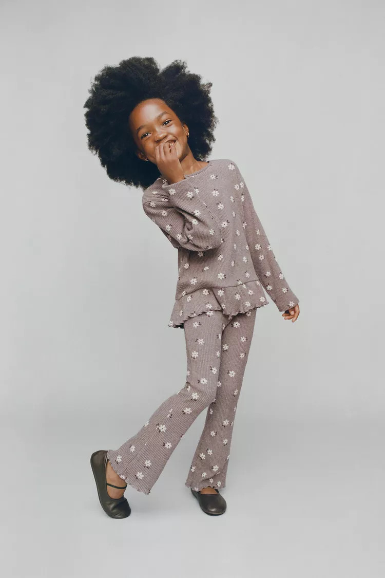 Coat with hoodie and long turn-back sleeves. Front button closure. Front patch pockets. Fleece li... | Zara Canada