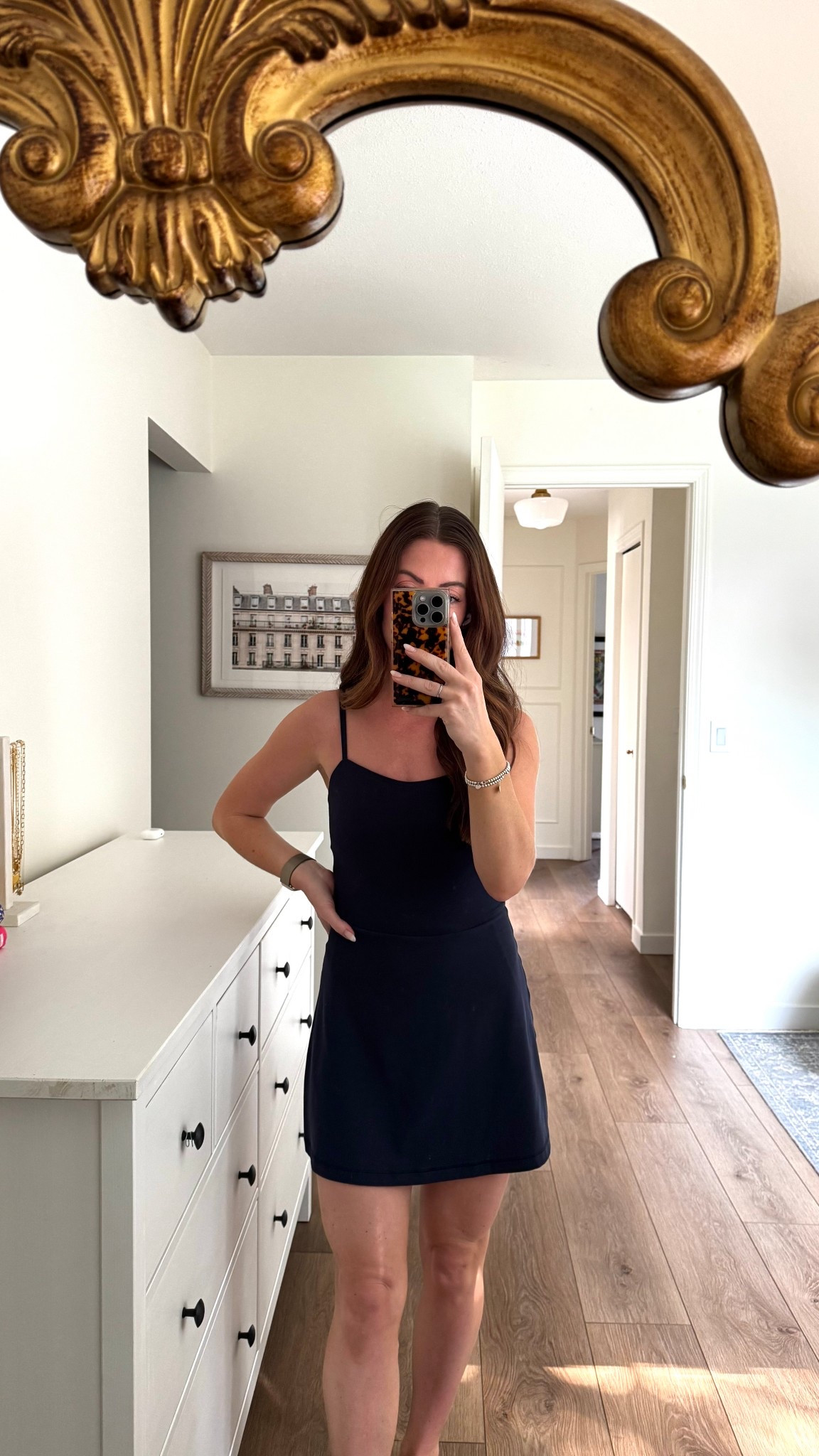 So comfy for summer, built in bra and shorts 🙌🏼

Wearing a size Small 