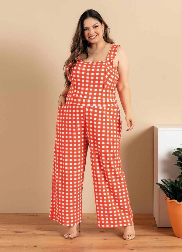 Mink - Macacão Plus Size Xadrez Vermelho com Bolsos | Posthaus (BR)