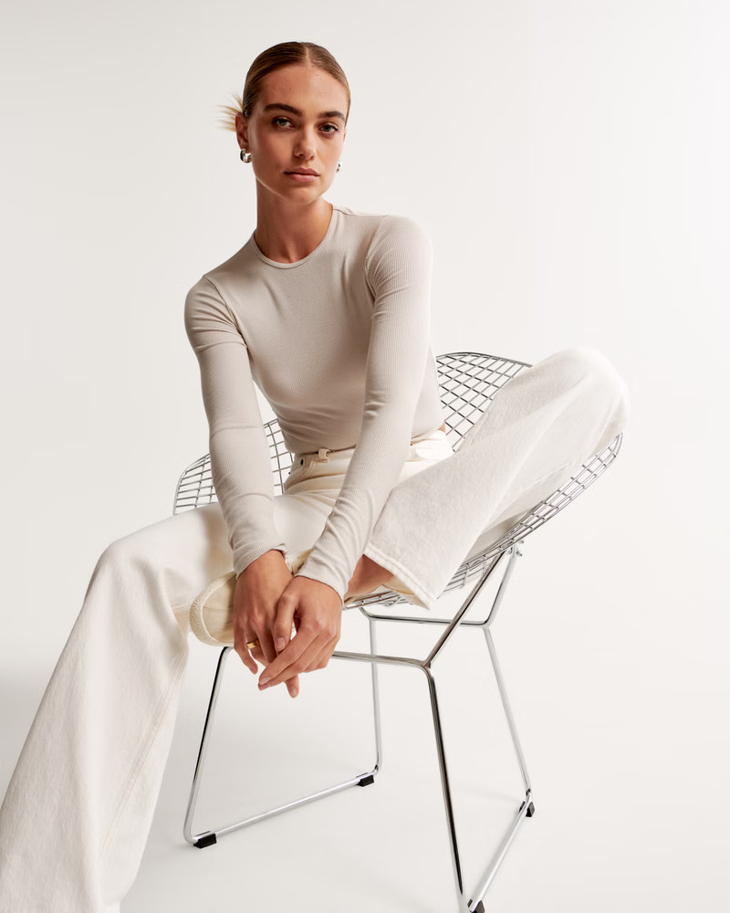 Long-Sleeve Featherweight Rib Cropped Crew Tee | Abercrombie & Fitch (US)