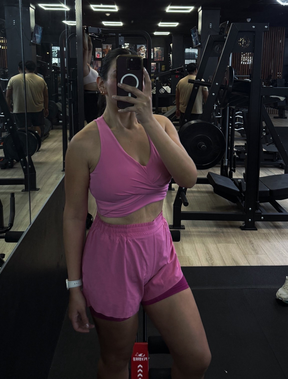 Wearing size medium top and bottom  

#LTKootd #LTKActive #LTKfitnessgoals