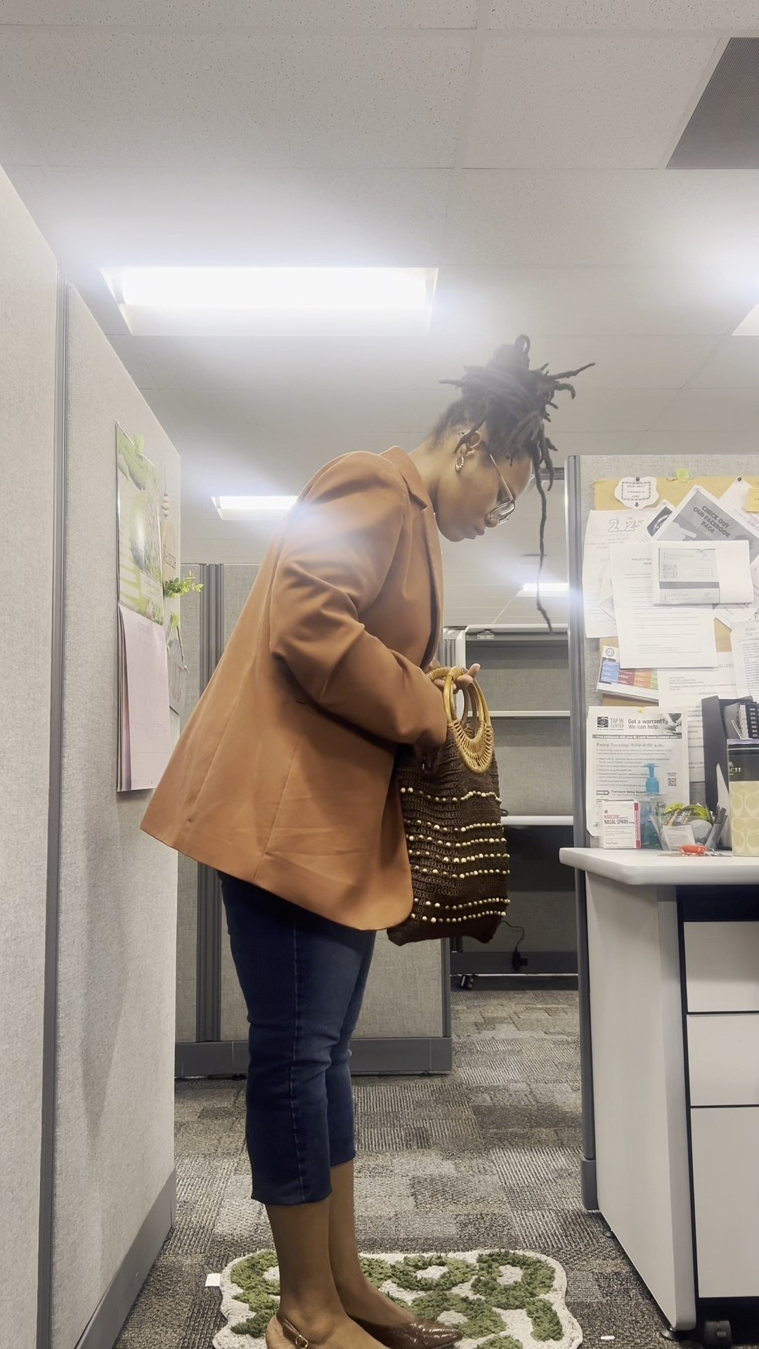 You guys have been loving this brown Capri look 🫶🏽 Here are the deets 🤎 

#LTKShoeCrush #LTKMidsize #LTKWorkwear