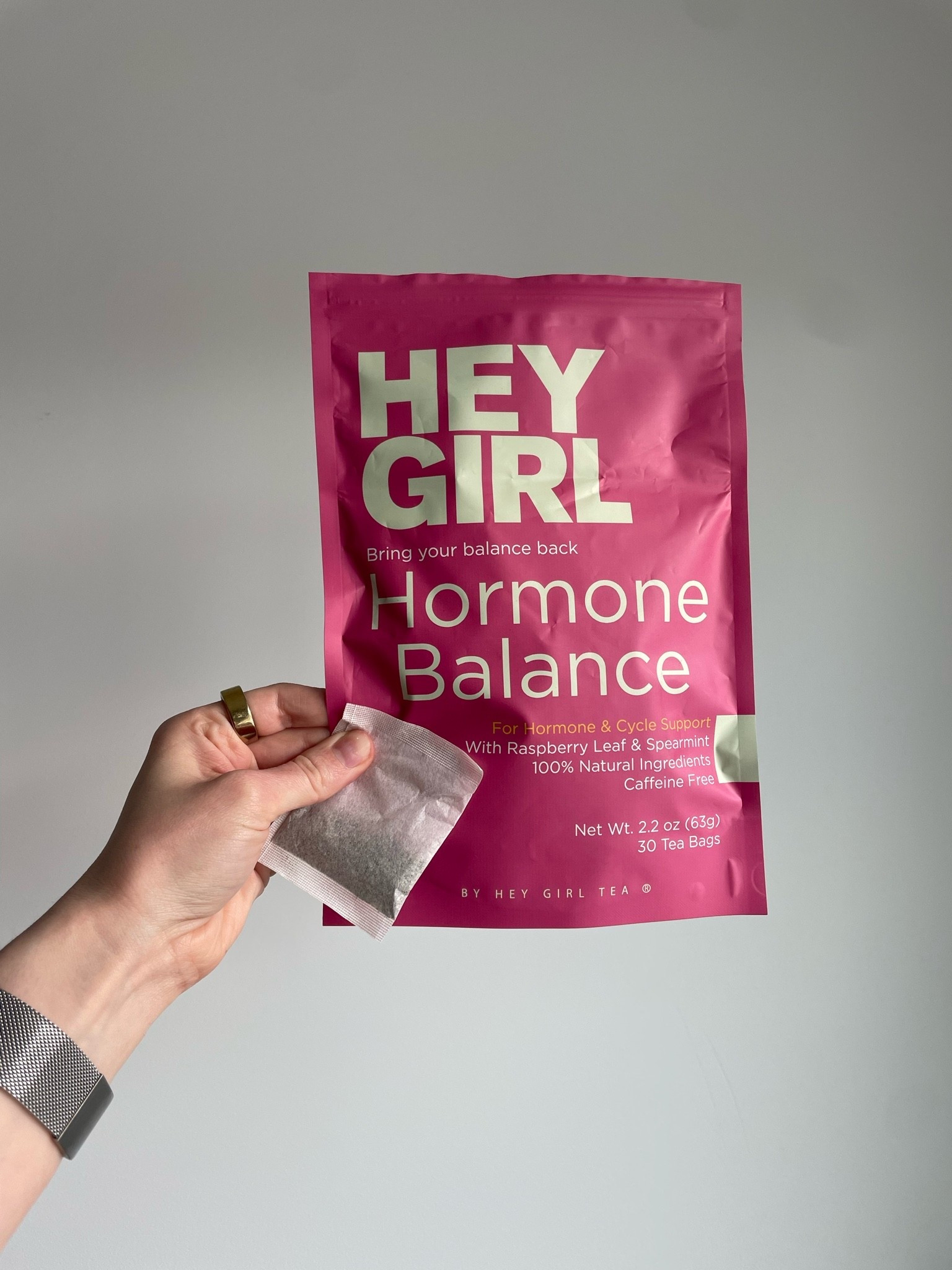 Hormone balance tea for period support and cycle 🤍

#LTKdayinmylife #LTKmorningroutine