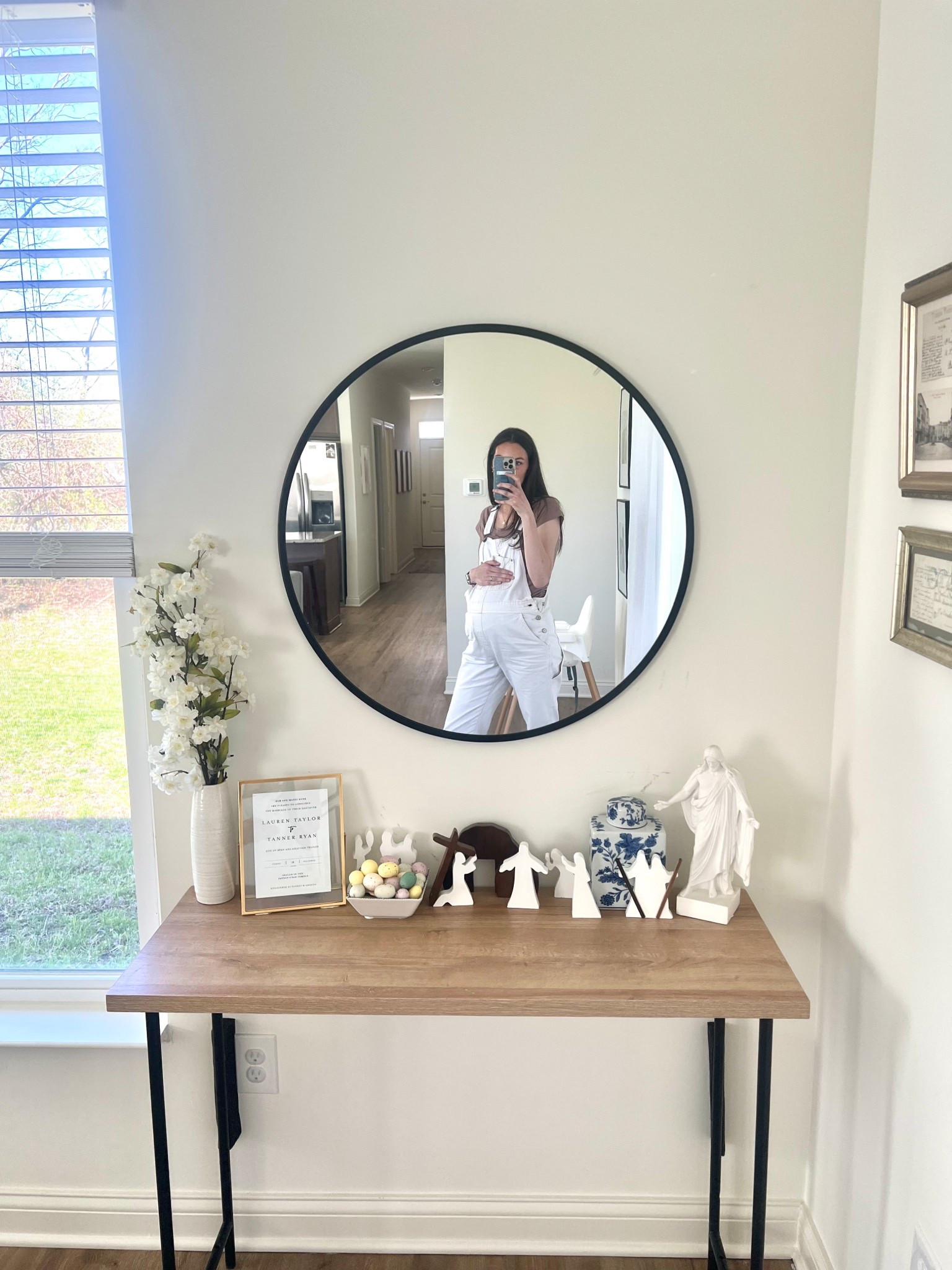 Easter entryway table decor  🐣 

#LTKBump #LTKSeasonal #LTKmomlife