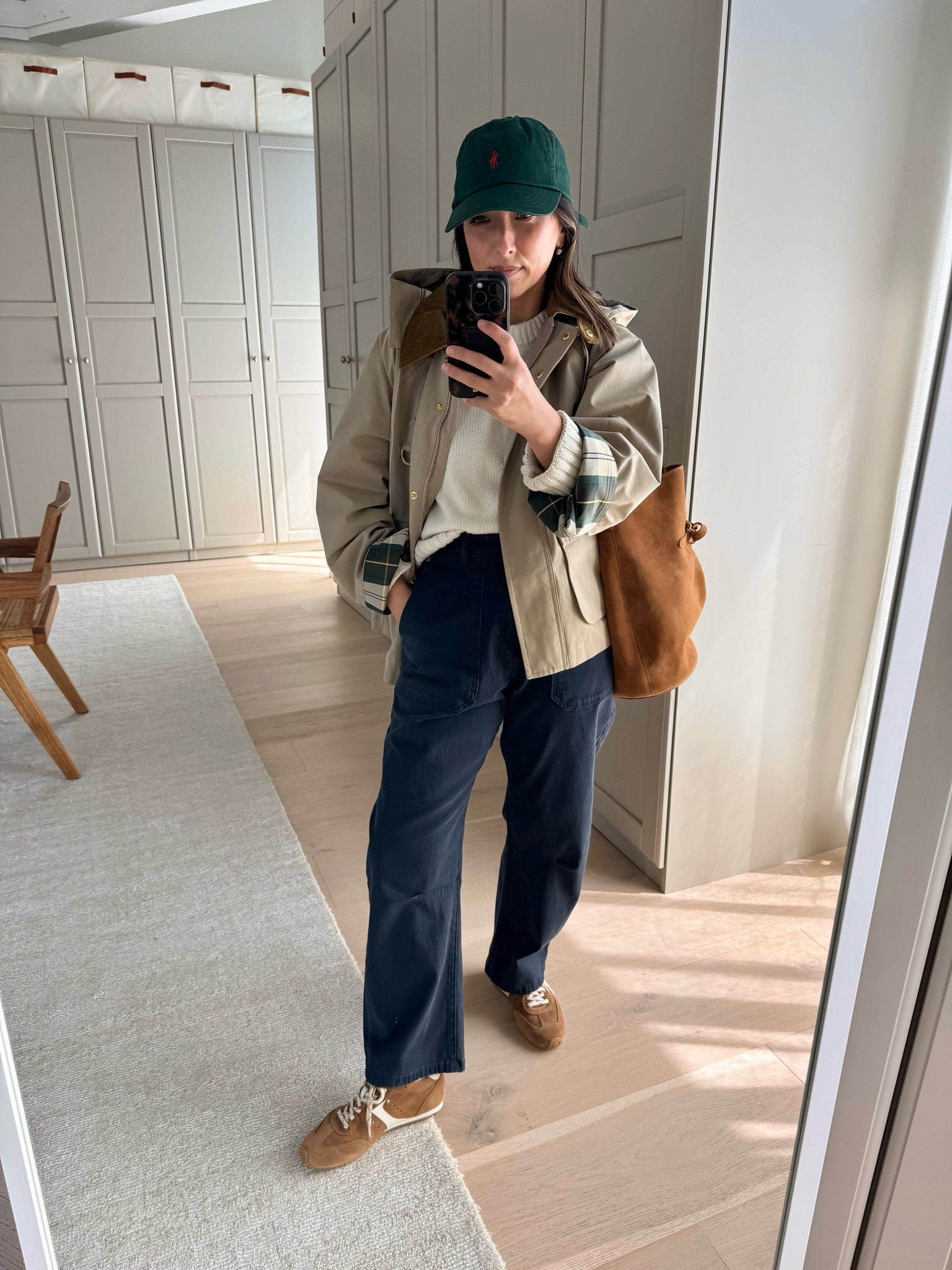 My dream rain jacket. This is so elevated, obsessed. Wearing a size 6. Hood is removable. 

Barbour jacket size 6
Gap sweater petite small
Dl1961 Billie barrel 25
Larroude sneakers 6 size up a full size
Liffner bucket bag 
Polo Ralph Lauren hat
Dorsey earrings 3.4

#LTKPetite #LTKootd #LTKmomlife