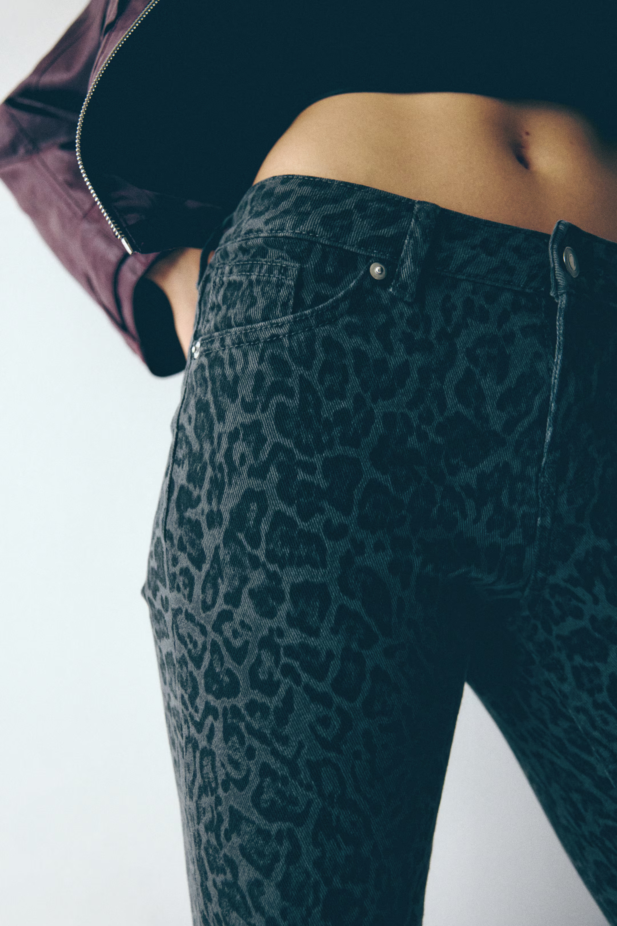 Flared Low Jeans | H&M (UK, MY, IN, SG, PH, TW, HK)