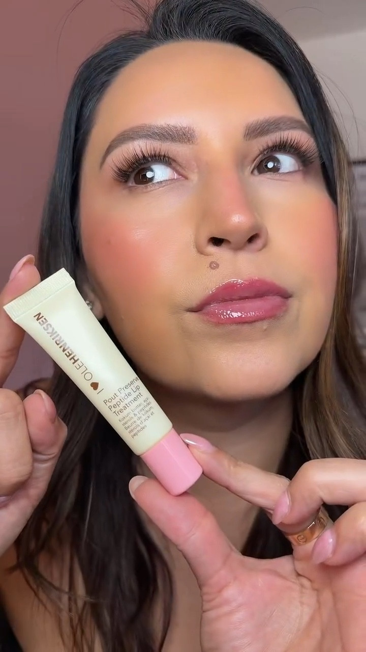 Four lip favorites in one bundle? Yes please. The Ole Henriksen Party of Four Lip Set keeps lips soft, glossy, and hydrated with the perfect mix of flavors and shine.

#LTKFestival #LTKBeauty #LTKgrwm