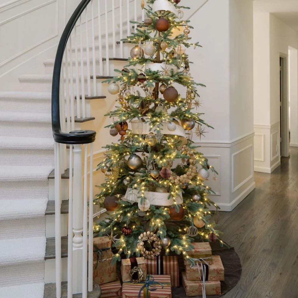 12" Mixed Metal Wreath with Leaves | CG Hunter