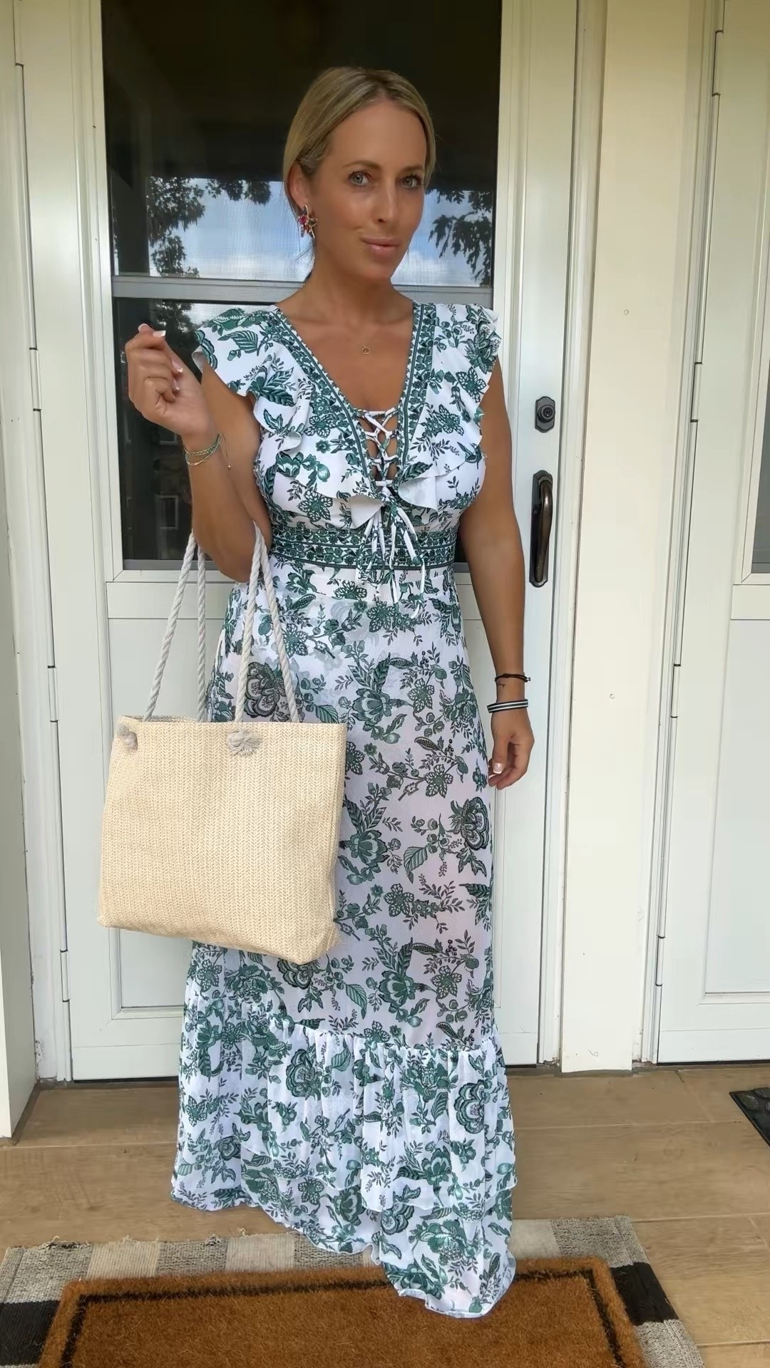 Hamptons beach day outfit 



#LTKMidsize #LTKSwim #LTKFindsUnder50