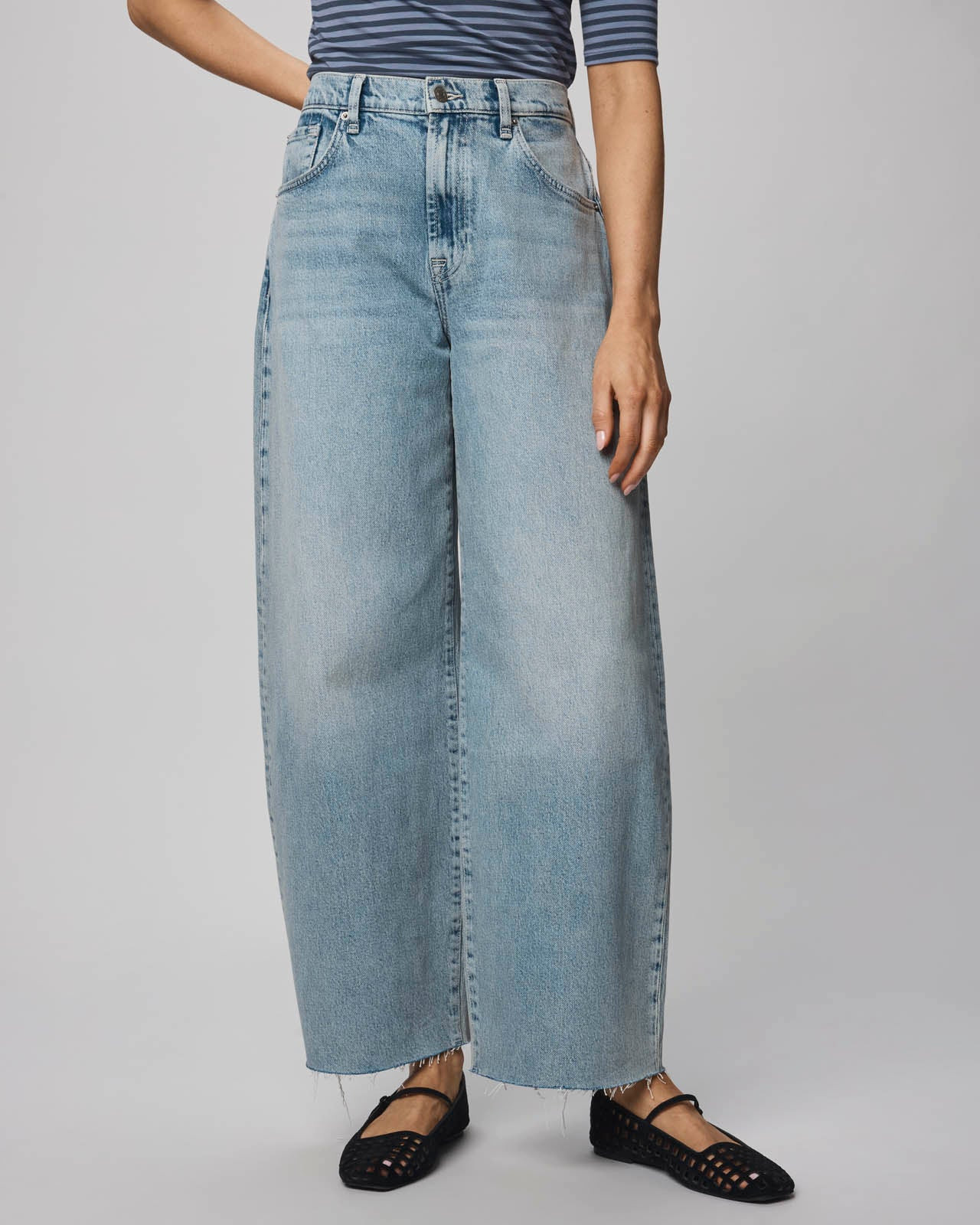 Carson Barrel Leg Jean in Light Wash | Splendid