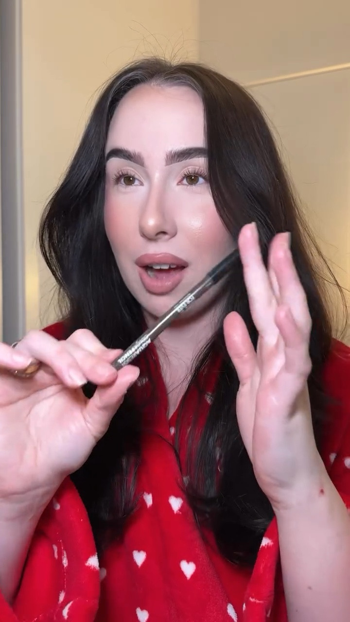 If there’s one hack you should know this is it 🔐 LINK IN LTK 🩷🎀 #makeupartist #makeup #contentcreators #mua