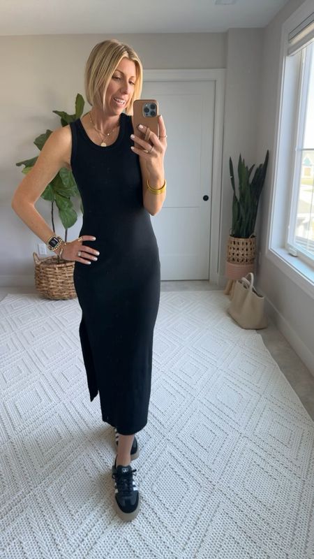 The spring staple you can wear for lots of occasions… The ribbed maxi tank dress! This one fits like a dream, and is only $20! I am wearing a size medium, I am 5’10”for height reference.

This comes in several different color ways . 

#LTKVideo #LTKfindsunder50 #LTKover40