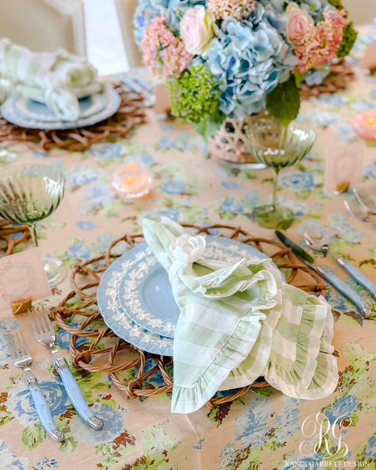 Spring table details. Use these hosting essentials for any spring or summer gathering!

#LTKdayinmylife #LTKSeasonal #LTKHome