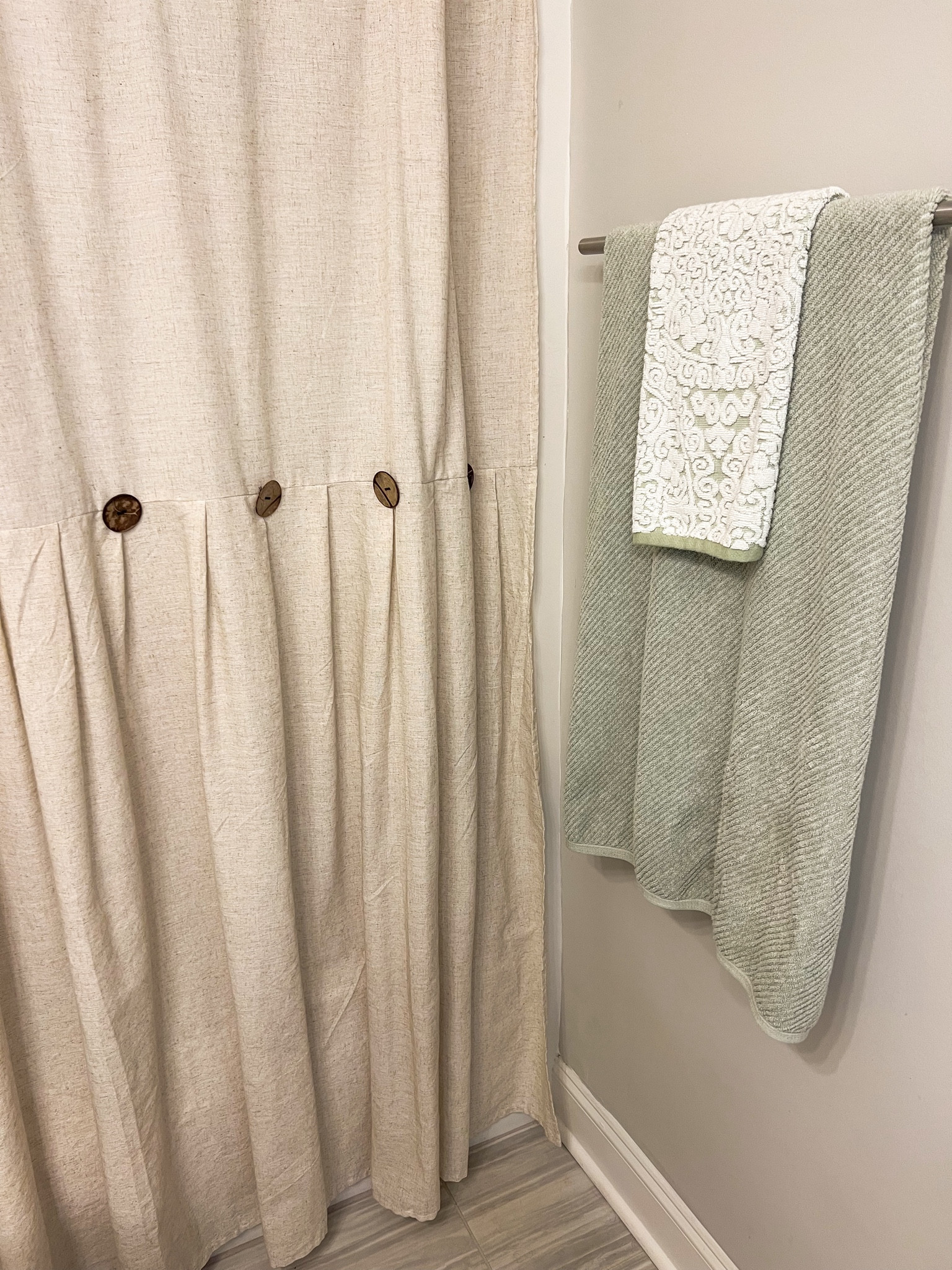 Bathroom colors!

#LTKHome #LTKStyleTip #LTKFindsUnder50