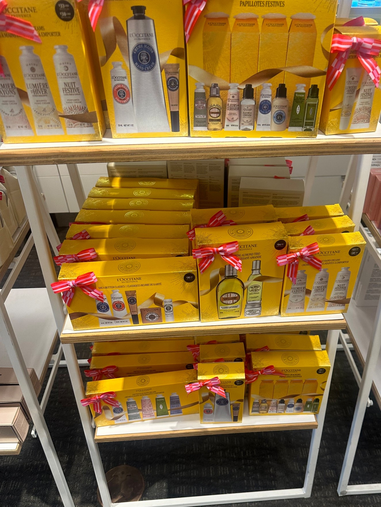 Holiday Beauty 

#LTKStyleTip #LTKGiftGuide #LTKHoliday