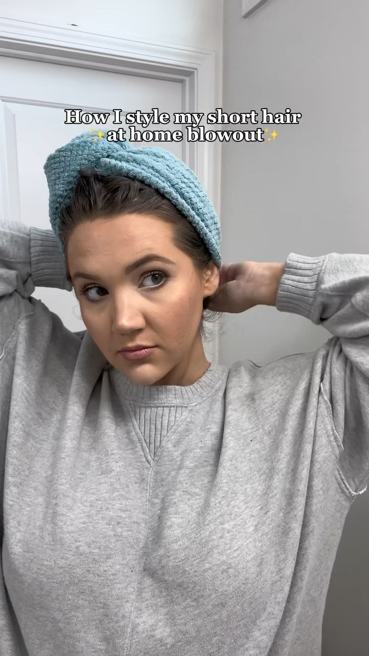 How I do my at home blowout!! I linked all the products I used 🙌🏽

#LTKstyletip #LTKbeauty #LTKSeasonal