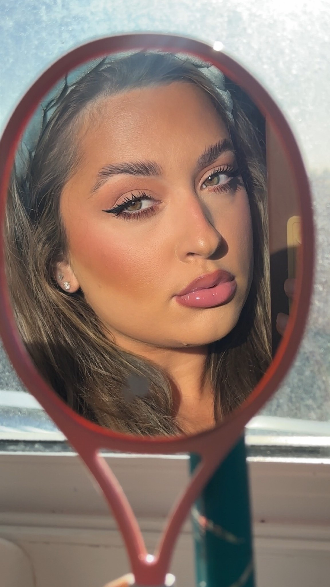 My everyday soft glam makeup routine that gives a flawless, glowy finish without spending luxury prices ✨🤍 These are my tried-and-true makeup favorites I use daily for smooth skin, long wear, and that effortless “put together” look. Every product is affordable, beginner-friendly, and linked on LTK so you can shop my exact routine in one place 💄

#LTKBeauty #MakeupRoutine #EverydayMakeup #SoftGlam #GlowyMakeup #AffordableMakeup #DrugstoreMakeup #MakeupFavorites #MakeupInfluencer #BeautyFinds #FlawlessSkin #NaturalGlam #MakeupForBeginners #AmazonBeauty #BudgetBeauty #CleanGirlMakeup #ViralMakeup #BeautyOnABudget #MakeupInspo

#LTKBeauty #LTKdayinmylife #LTKgrwm