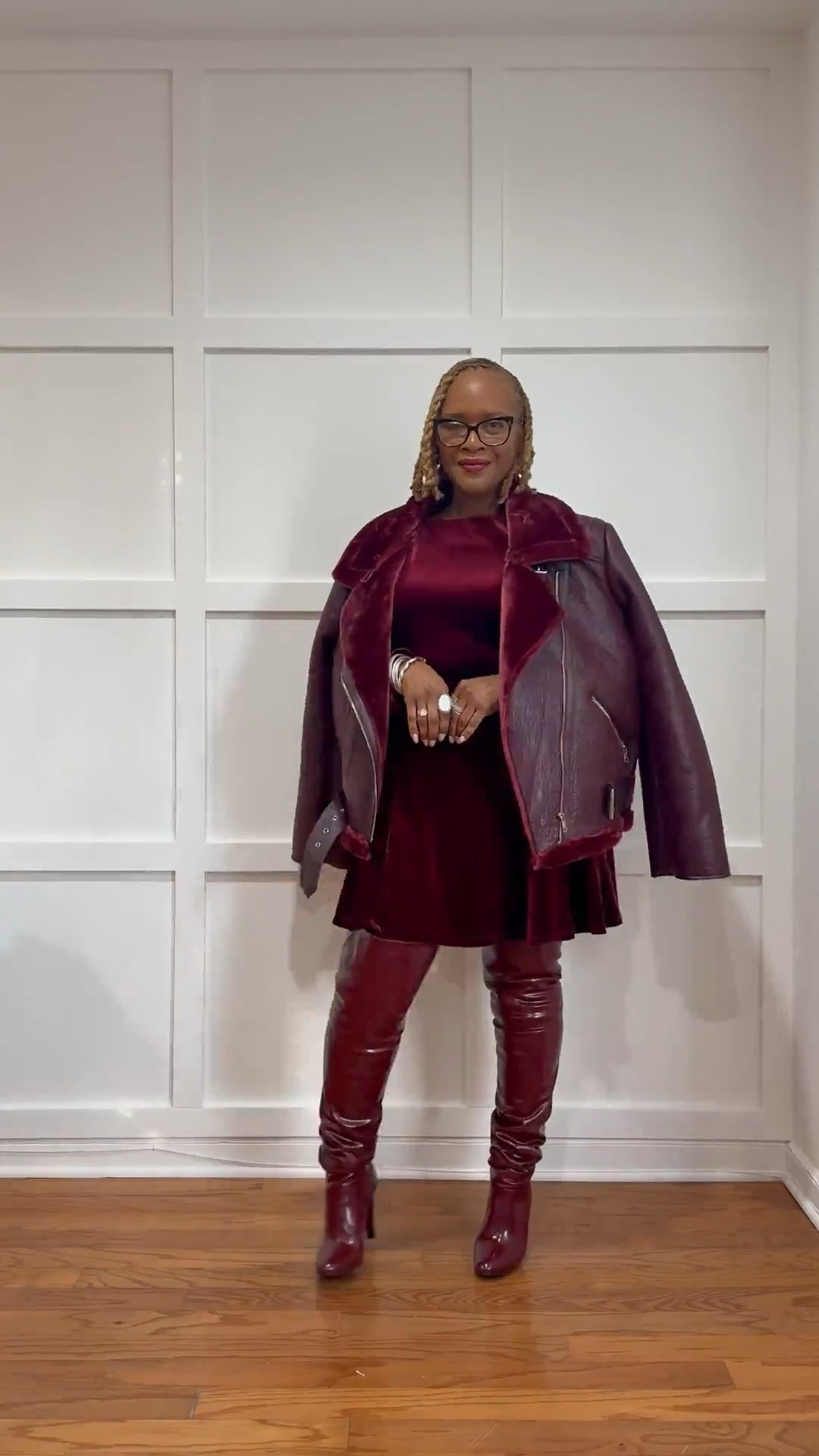 Galentine’s and Valentine’s are coming but you don’t have to wear pink or red when you have burgundy! 

I styled this comfy long sleeve pleated velvet dress from Commense with this faux fur zipper belted jacket for warm and cozy monochromatic outfit I can wear to dinner, a party or any special event.

#commensereview

Discount Code:travellady_12 

#LTKShoeCrush #LTKParties #LTKStyleTip