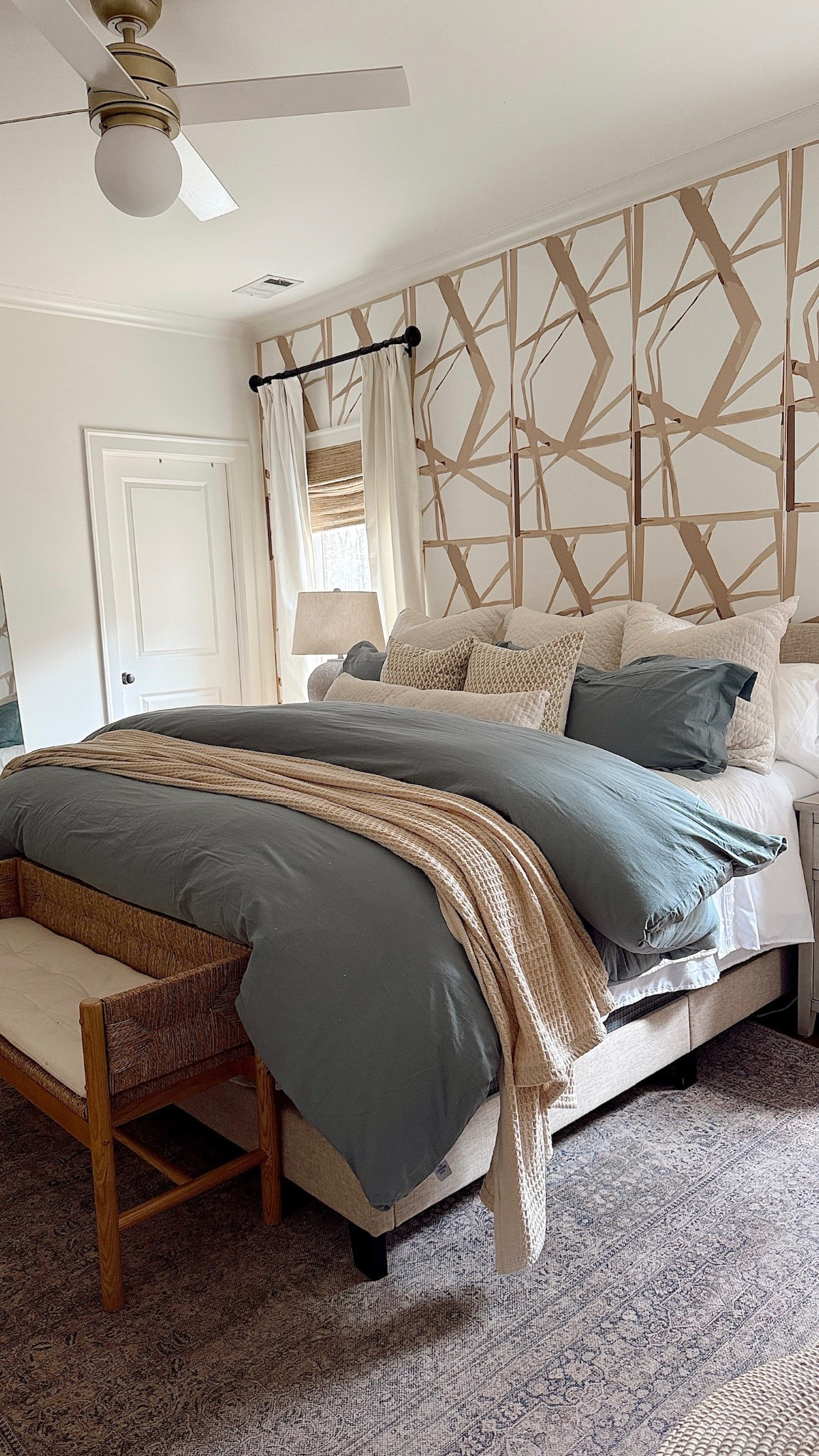 Spring bedroom inspo/ spring bedding/ spring bedding for less

#LTKSeasonal #LTKHome #LTKStyleTip