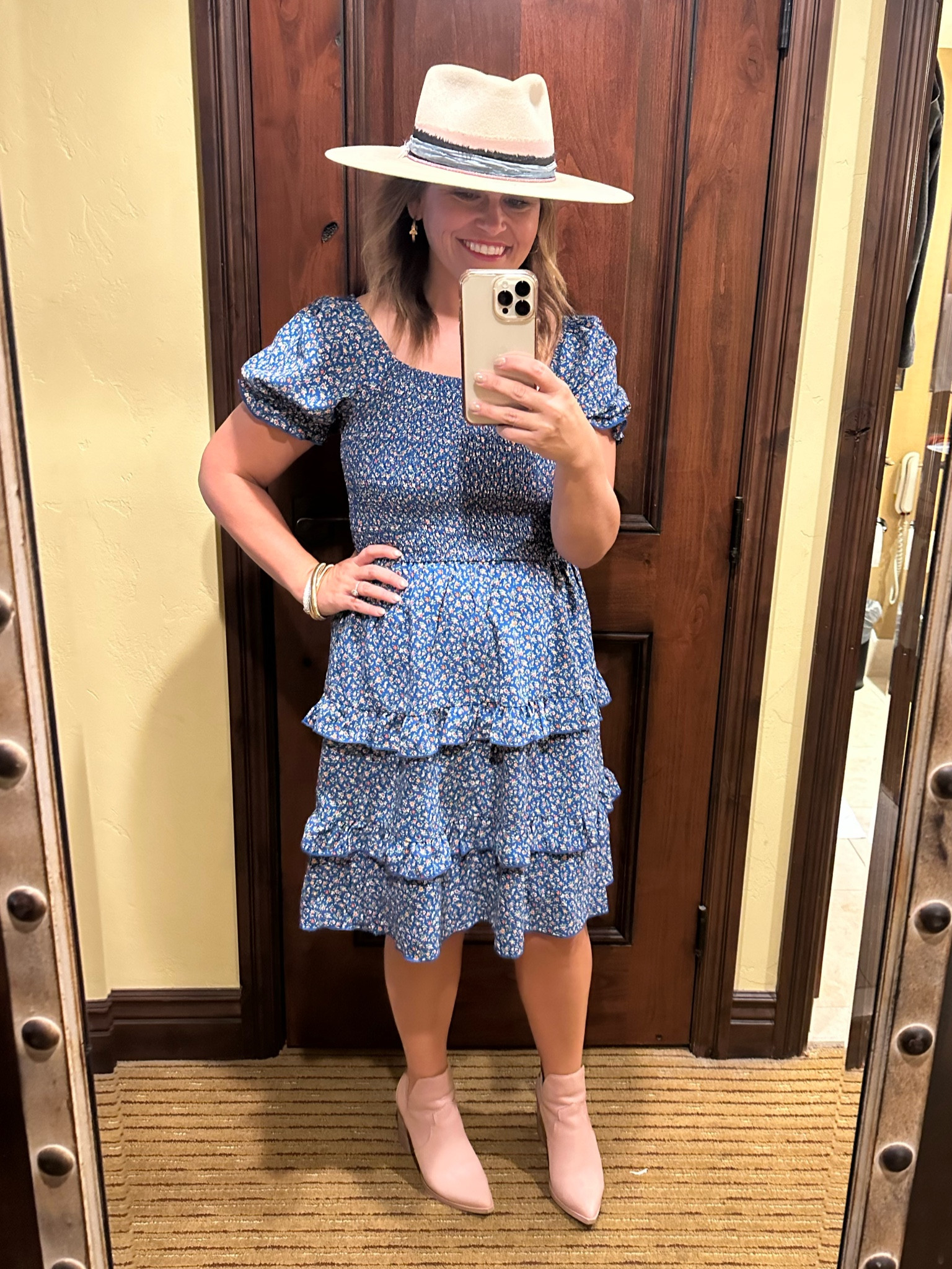 Jackson Hole Outfit



#LTKFind #LTKtravel #LTKstyletip