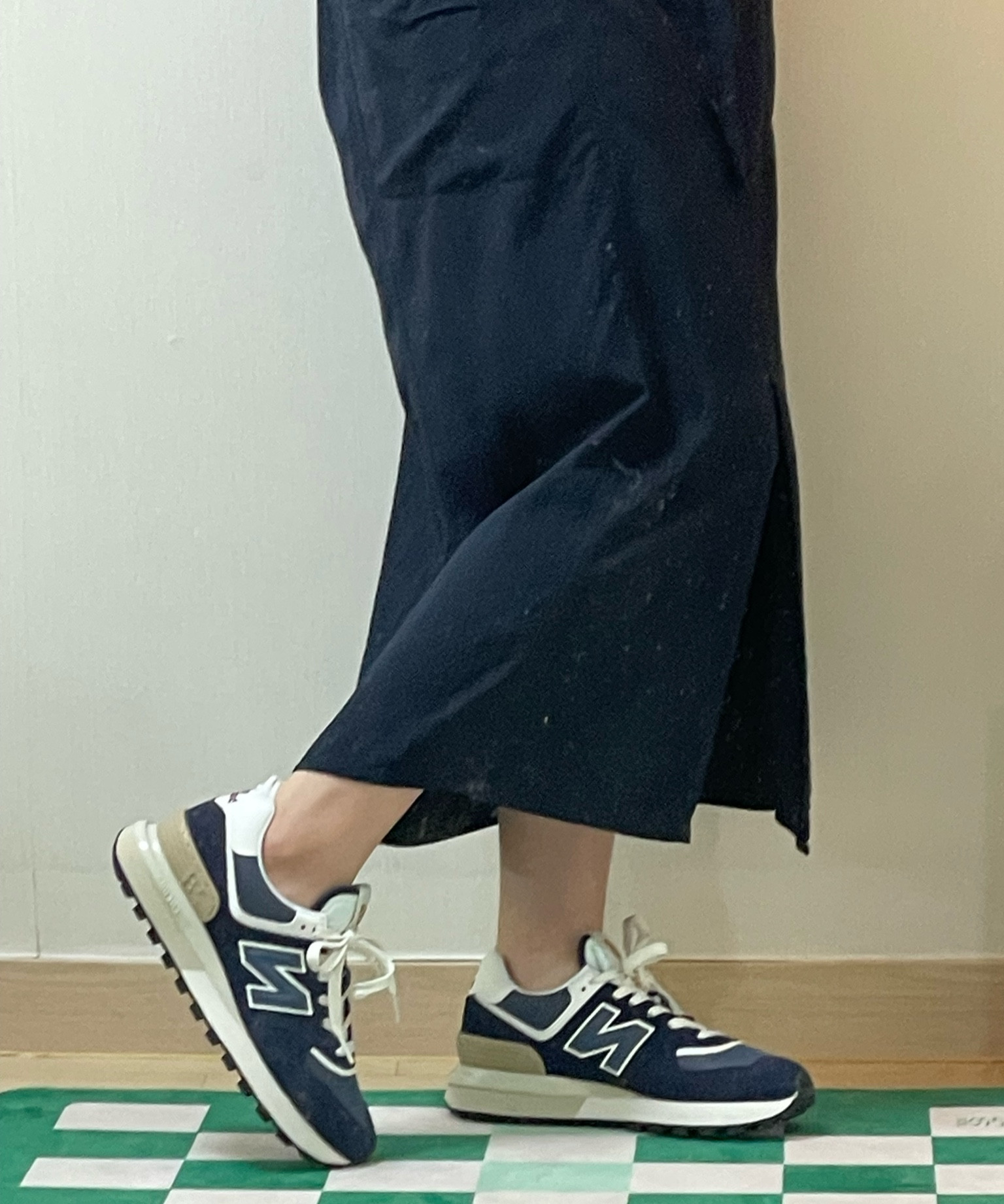 new balnce 574 navy 🖤

#LTKSale #LTKSeasonal #LTKworkwear