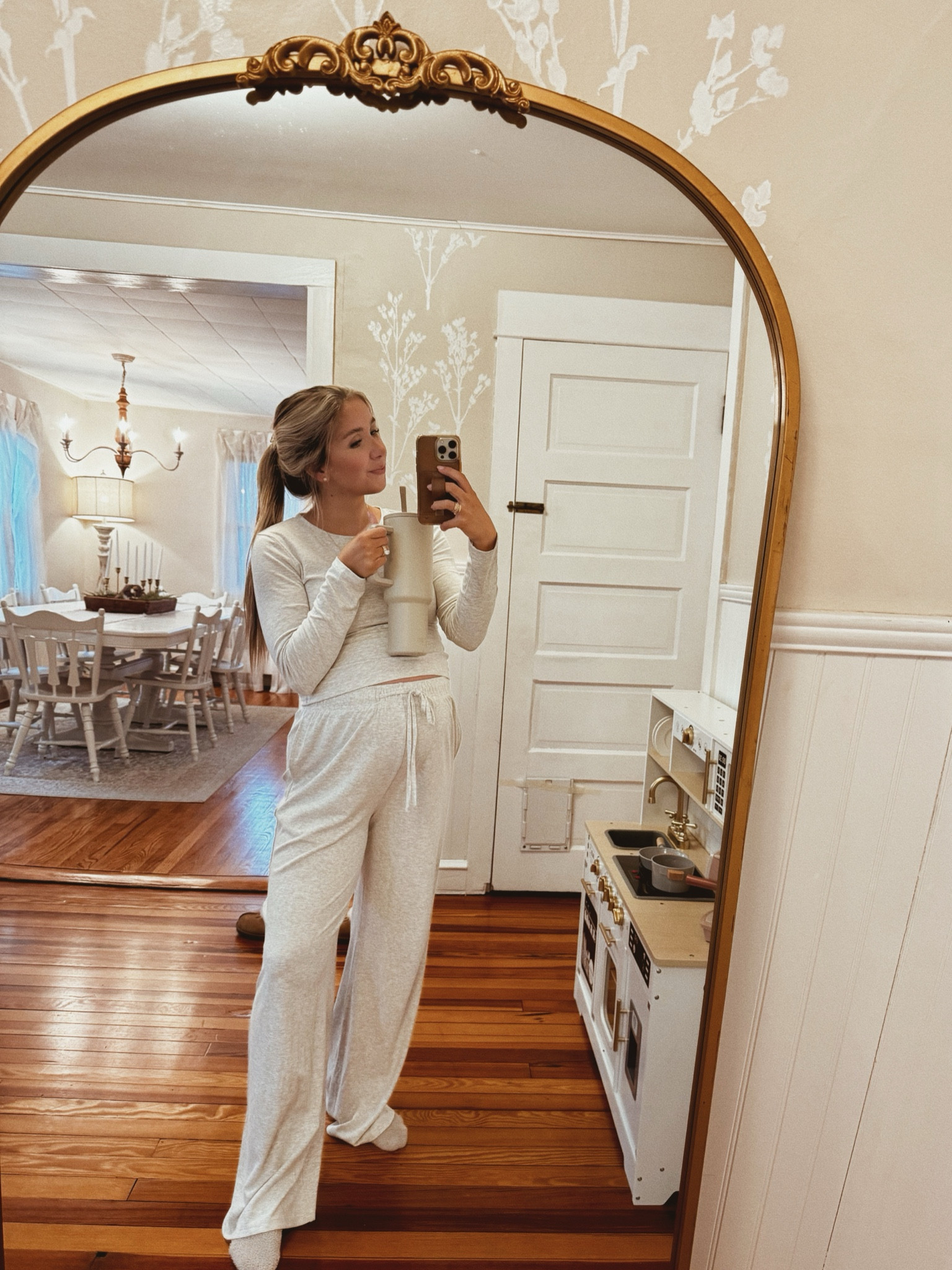 one of my fav lounge sets🤍

#LTKStyleTip #LTKBump #LTKFindsUnder50