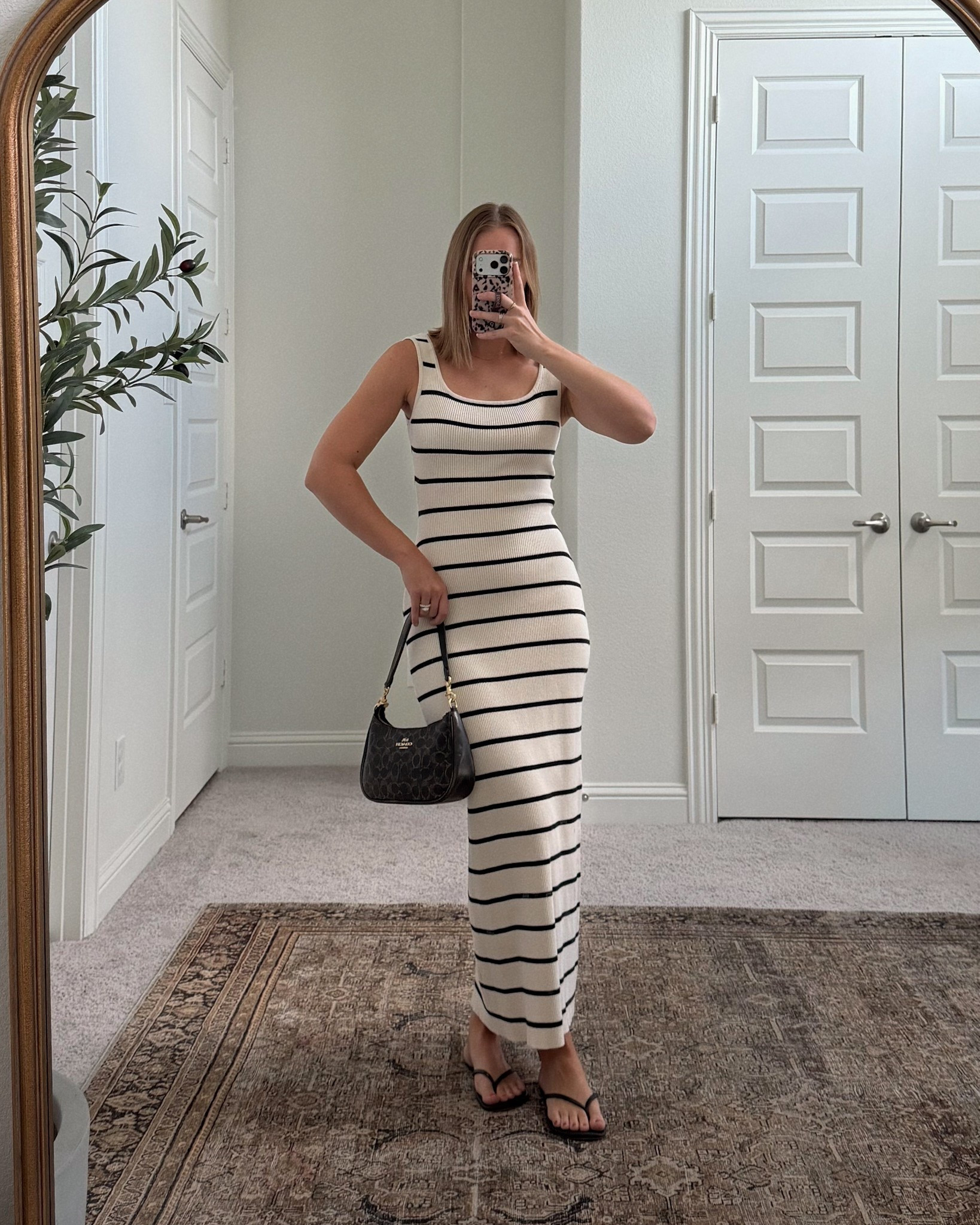 Perfect dress for those warmer fall days! #sweaterdress #showpo #ootd #casualoutfit #casualstyle #falloutfits #fallstyle